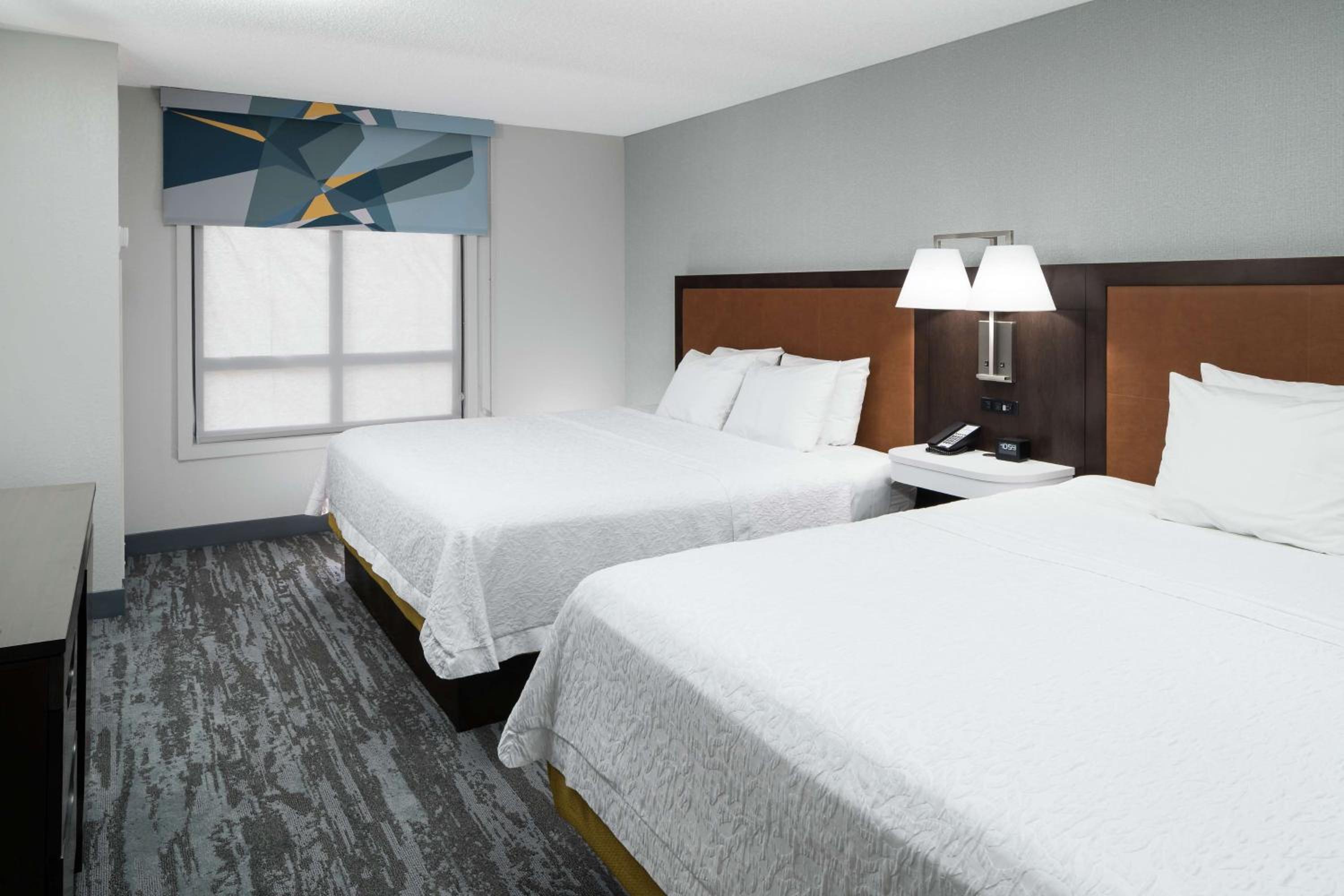 One-Bedroom King Suite with Sofa Bed and Kitchen - Photo 4