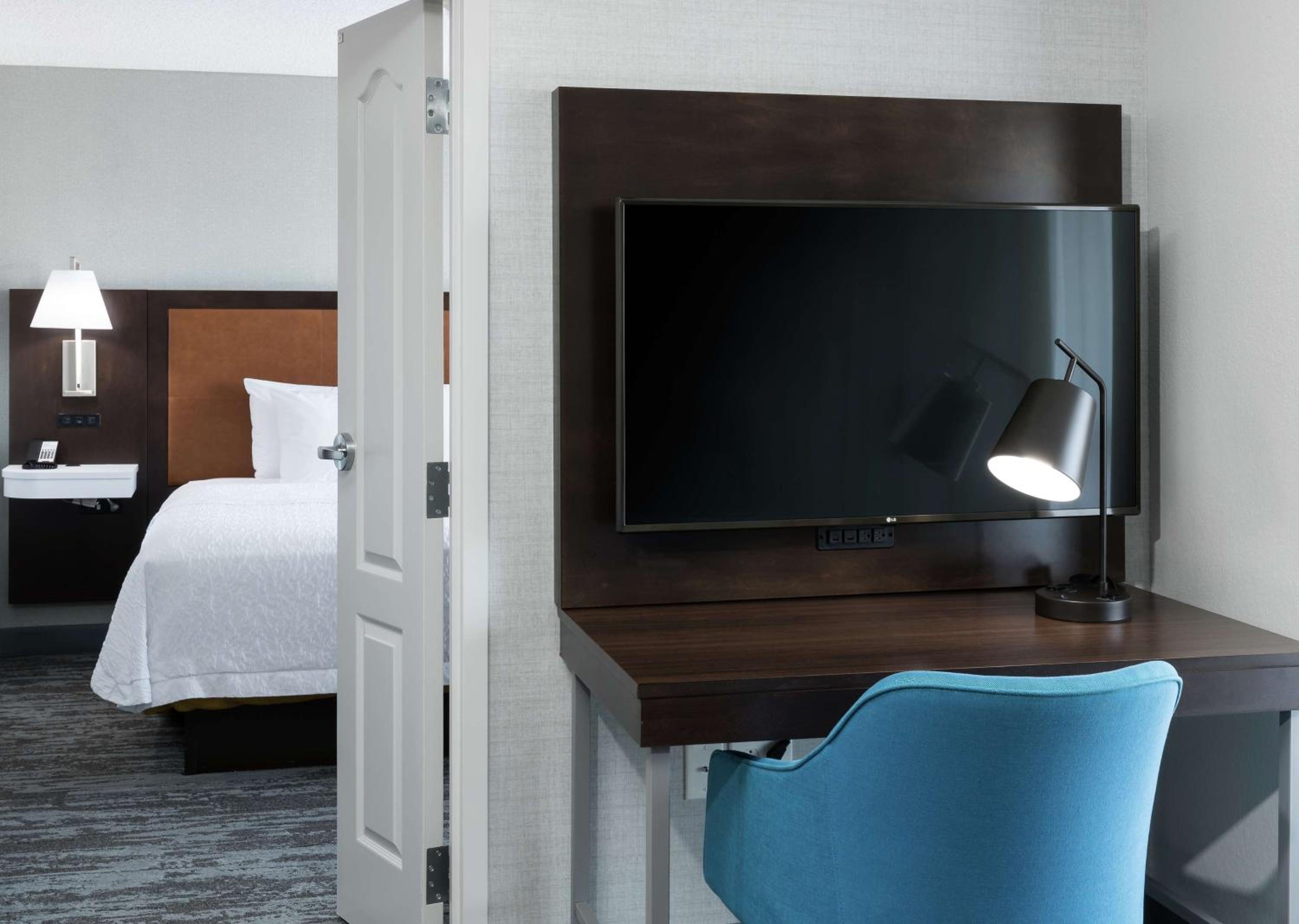 King Suite with Balcony - Non-Smoking - Photo 1