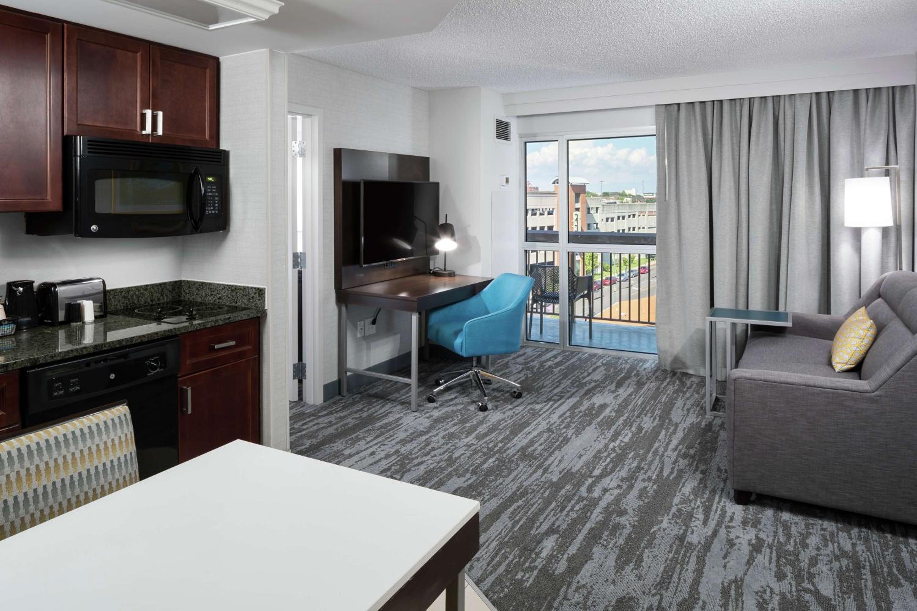 King Suite with Balcony - Non-Smoking - Photo 6