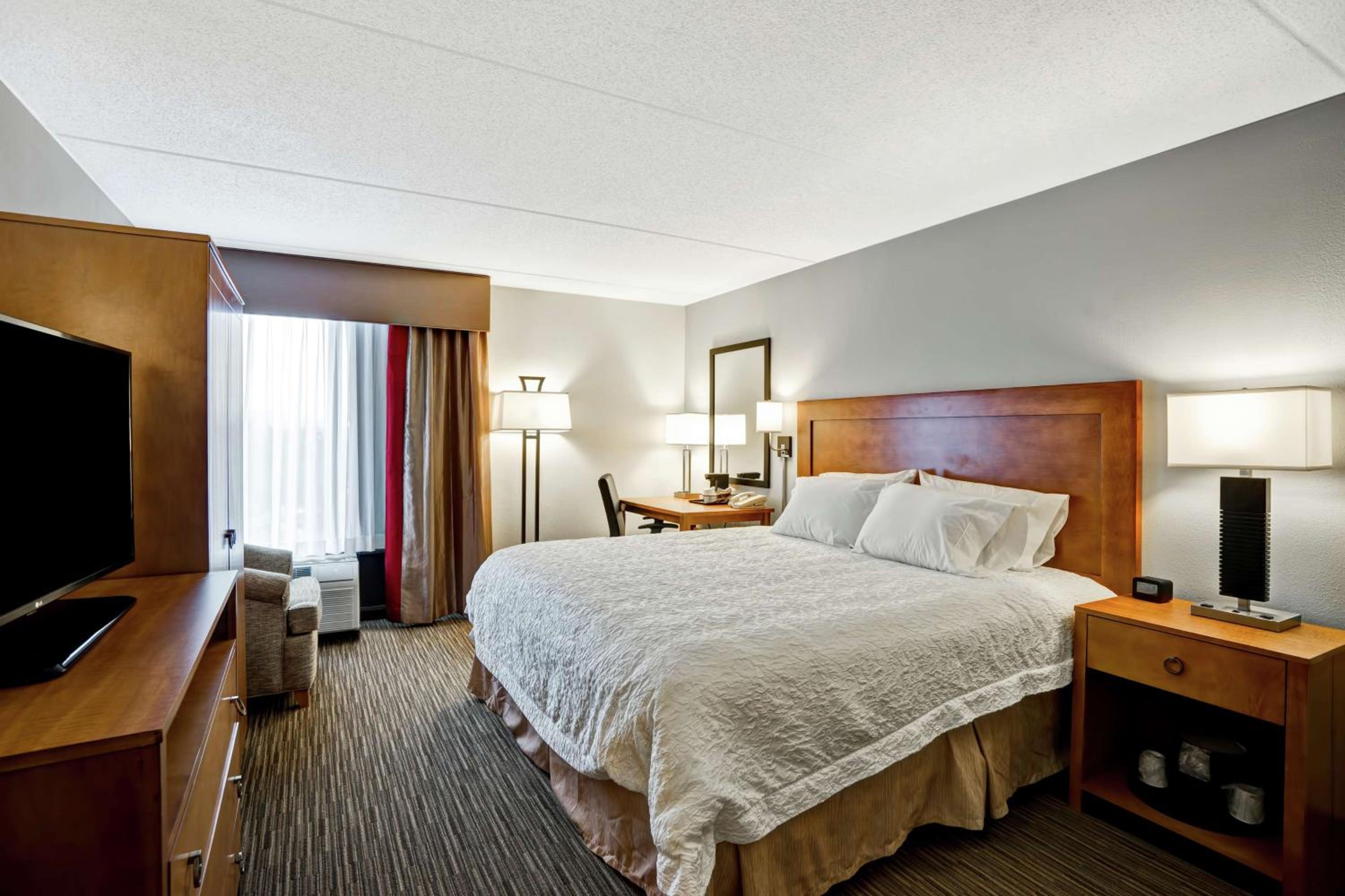 King Room - Hearing Access/Non-Smoking - Photo 1