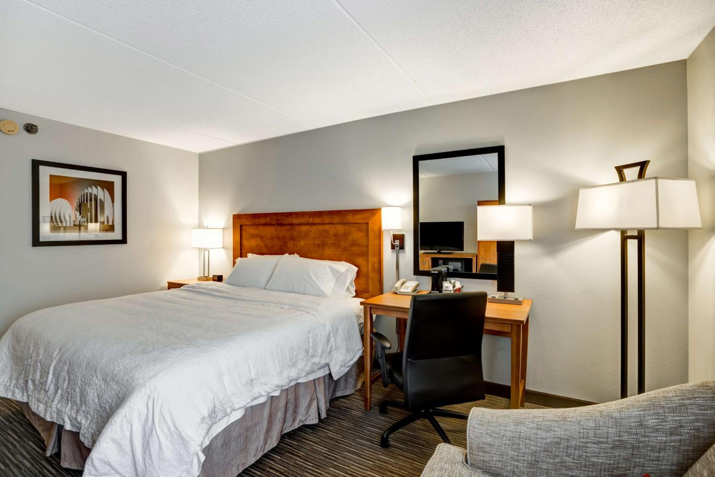 King Room - Hearing Access/Non-Smoking - Photo 4