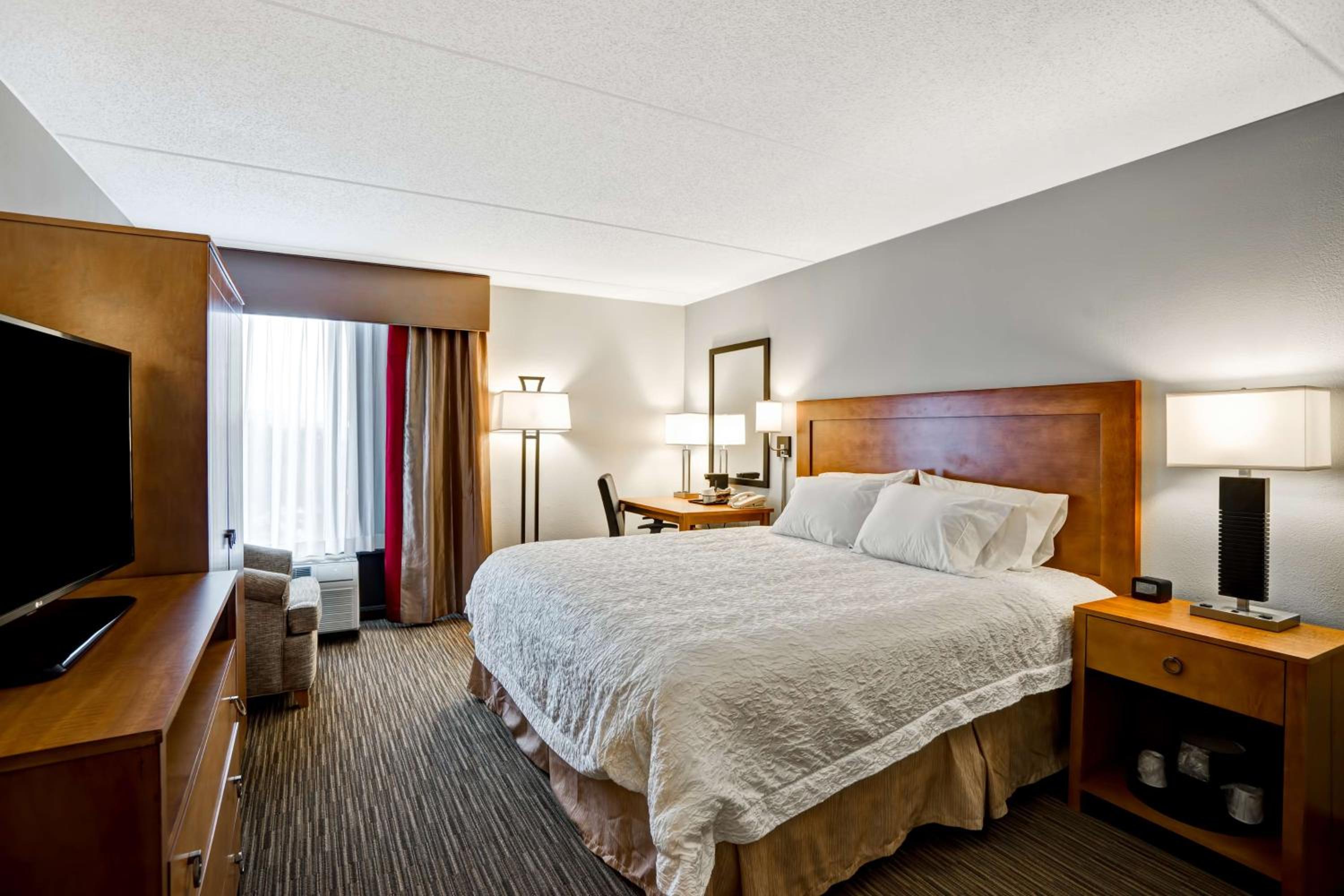 King Room - Hearing Access/Non-Smoking - Photo 3