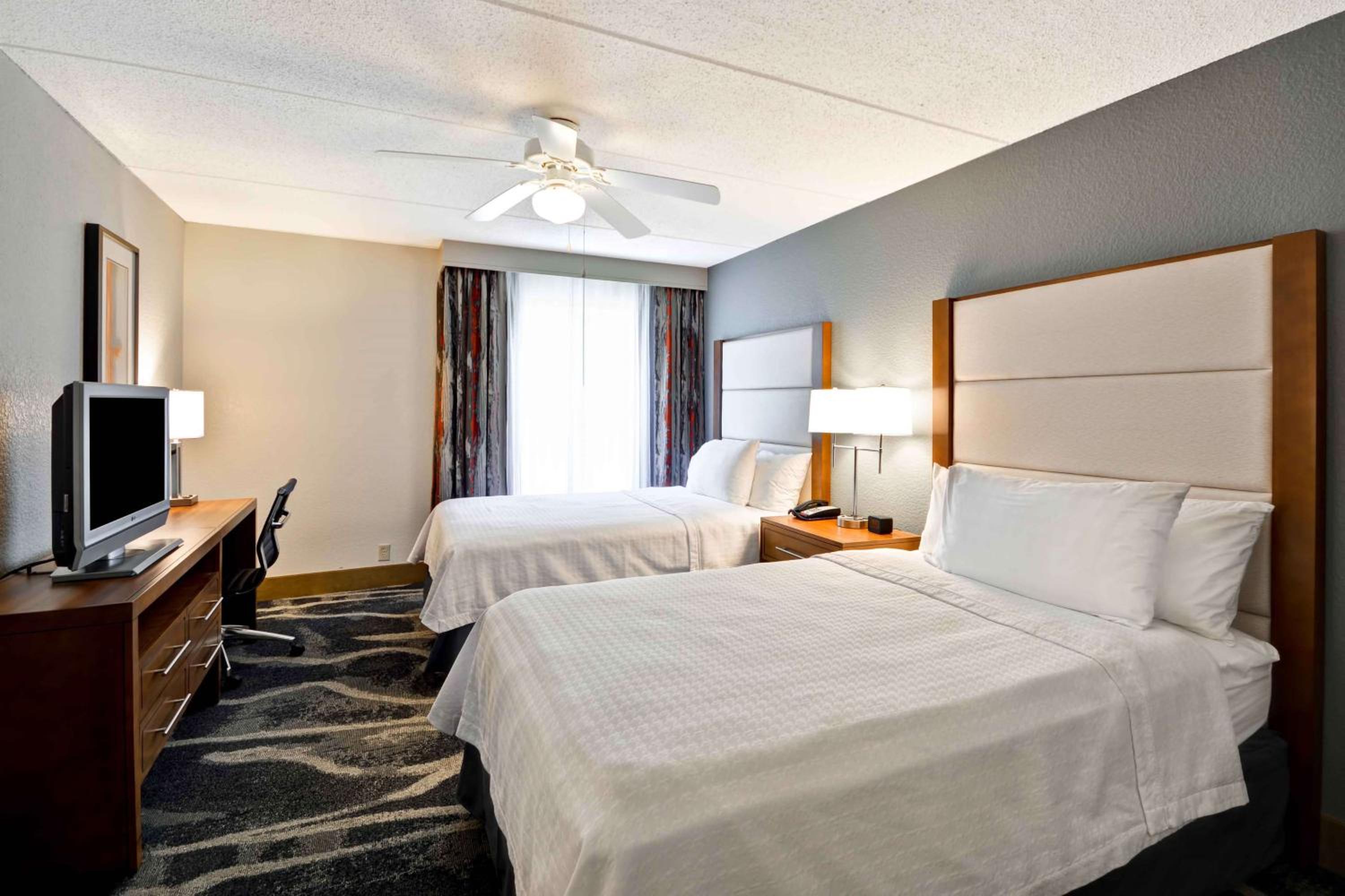 One-Bedroom Suite with Two Double Beds - Non-Smoking