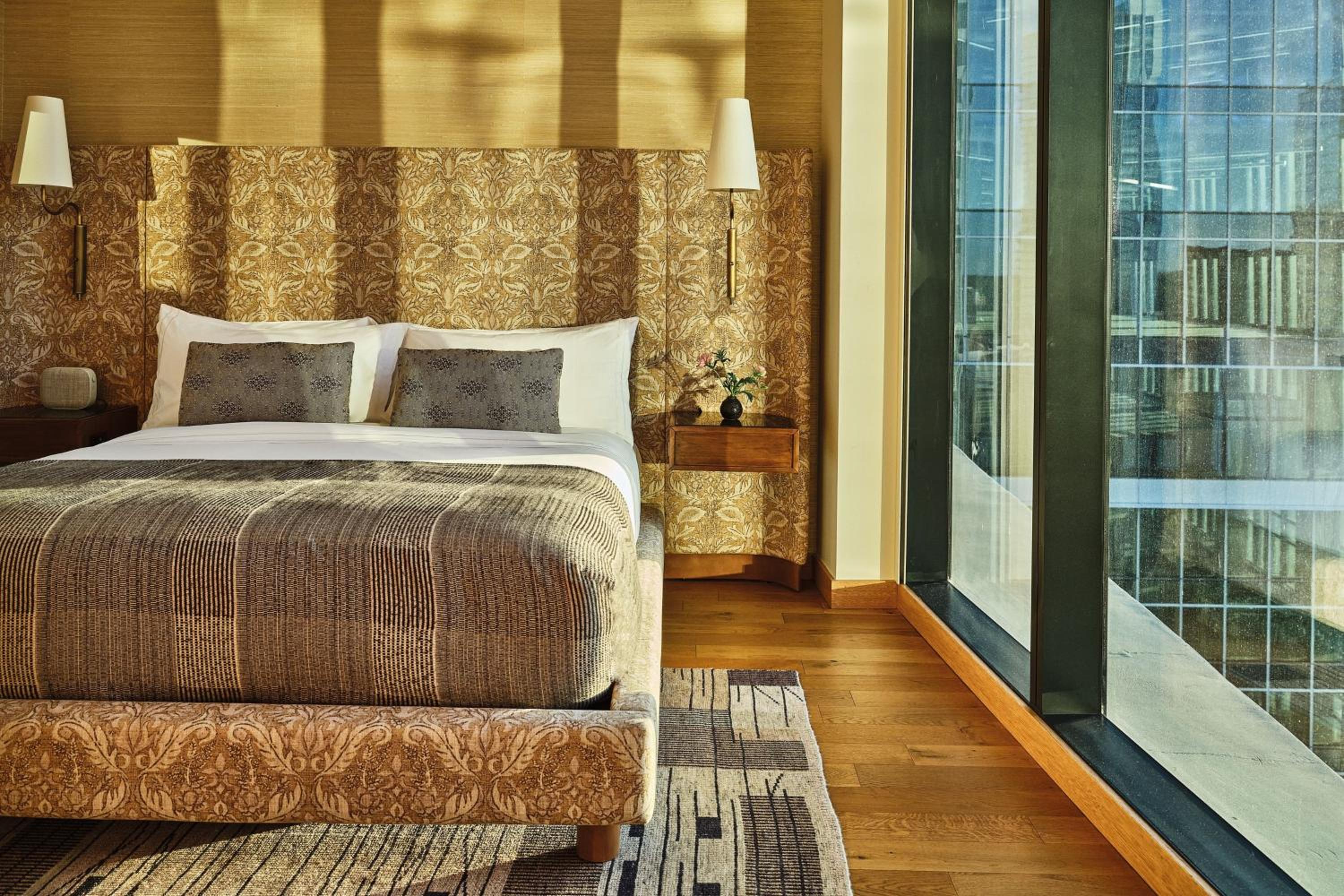Premier Suite - Photo 4