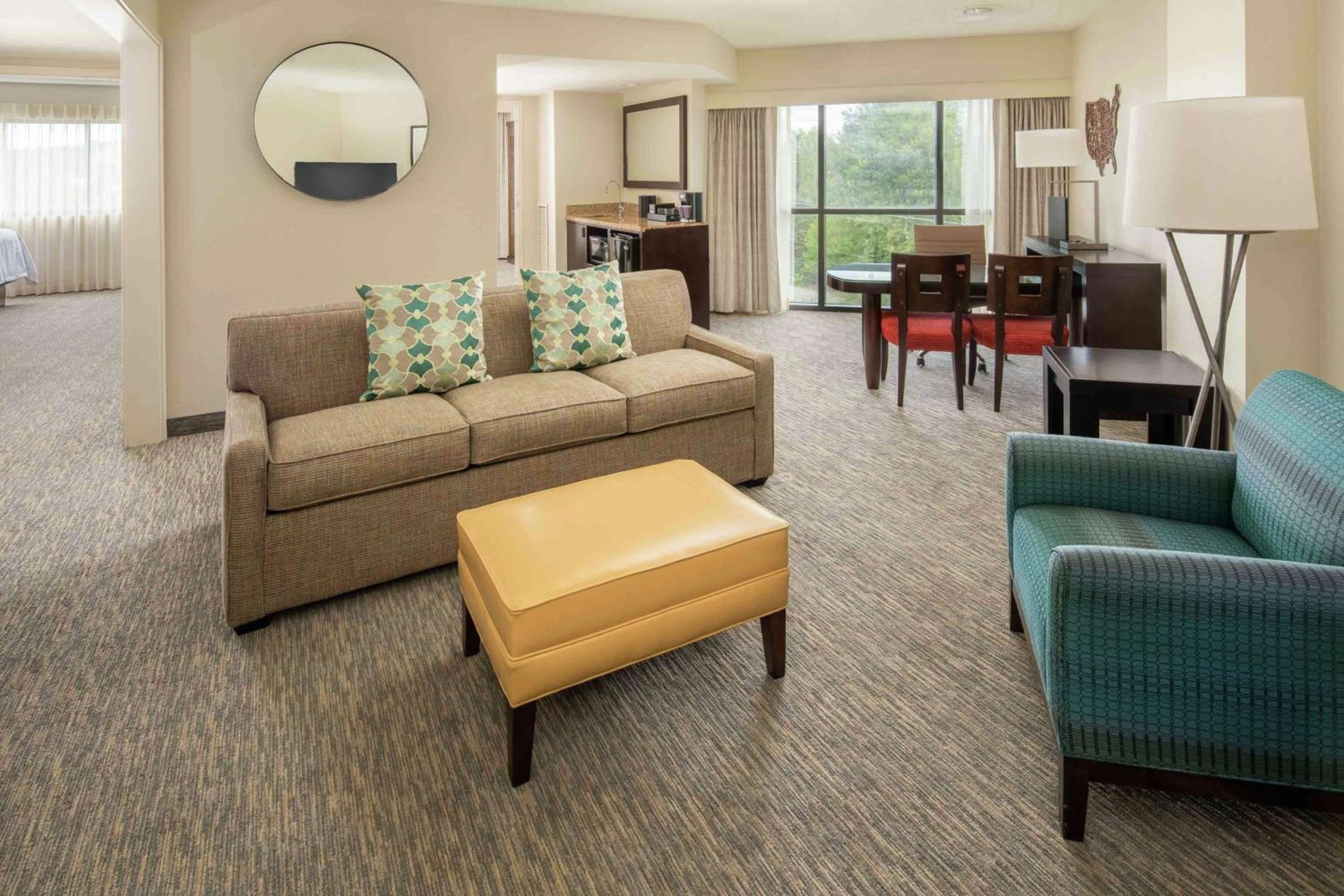 Two-Bedroom Family King Suite with Queen Bed and Sofa Bed - Photo 3