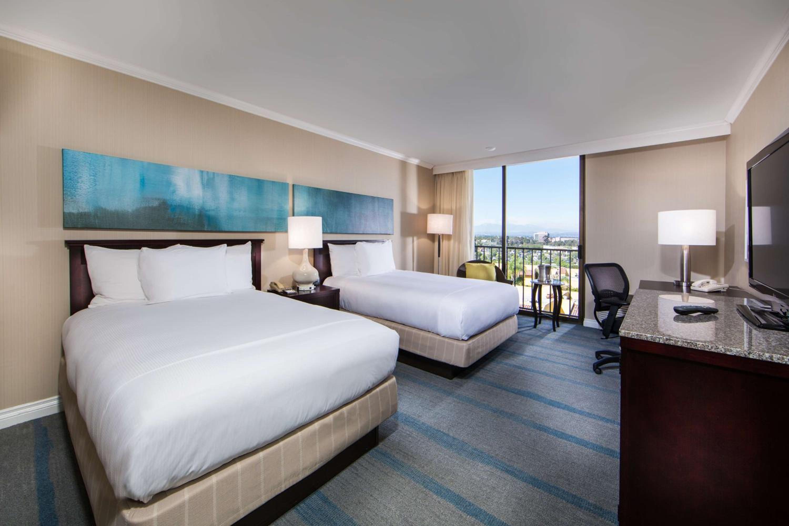 Double Room with Two Double Beds - Photo 4