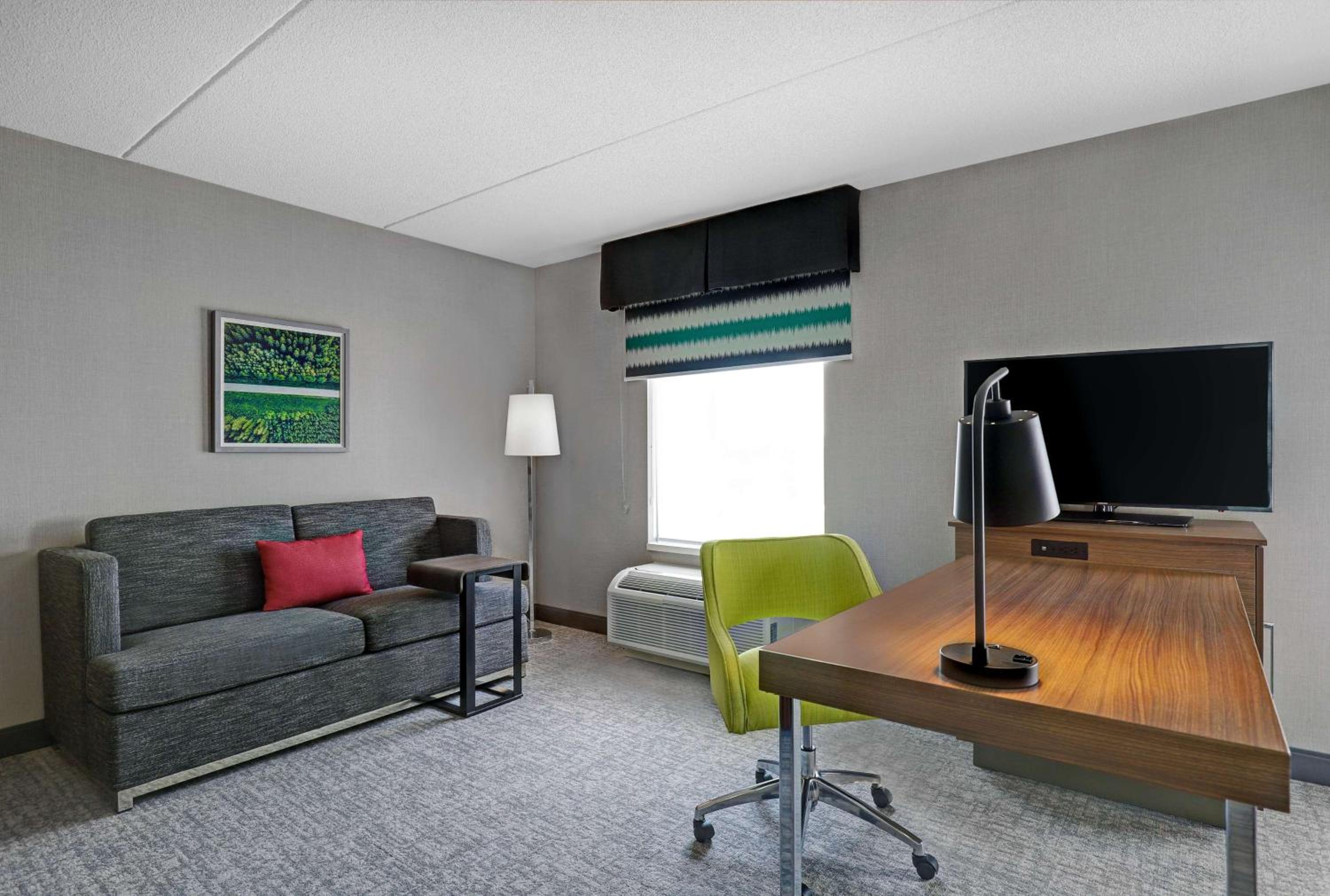 1 King Bed Studio Suite with Sofabed - Photo 2