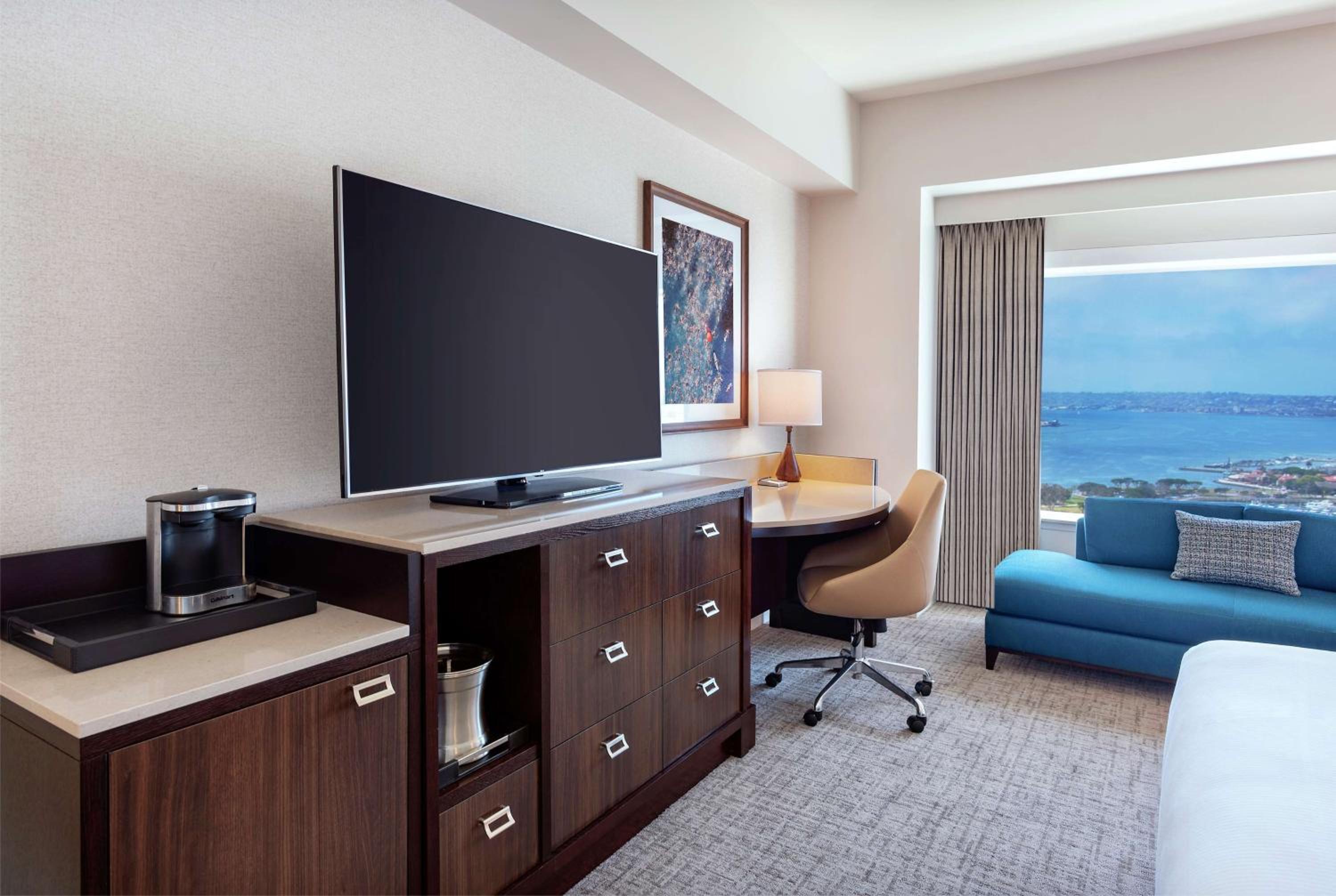 Bay-City View King Room - Photo 2
