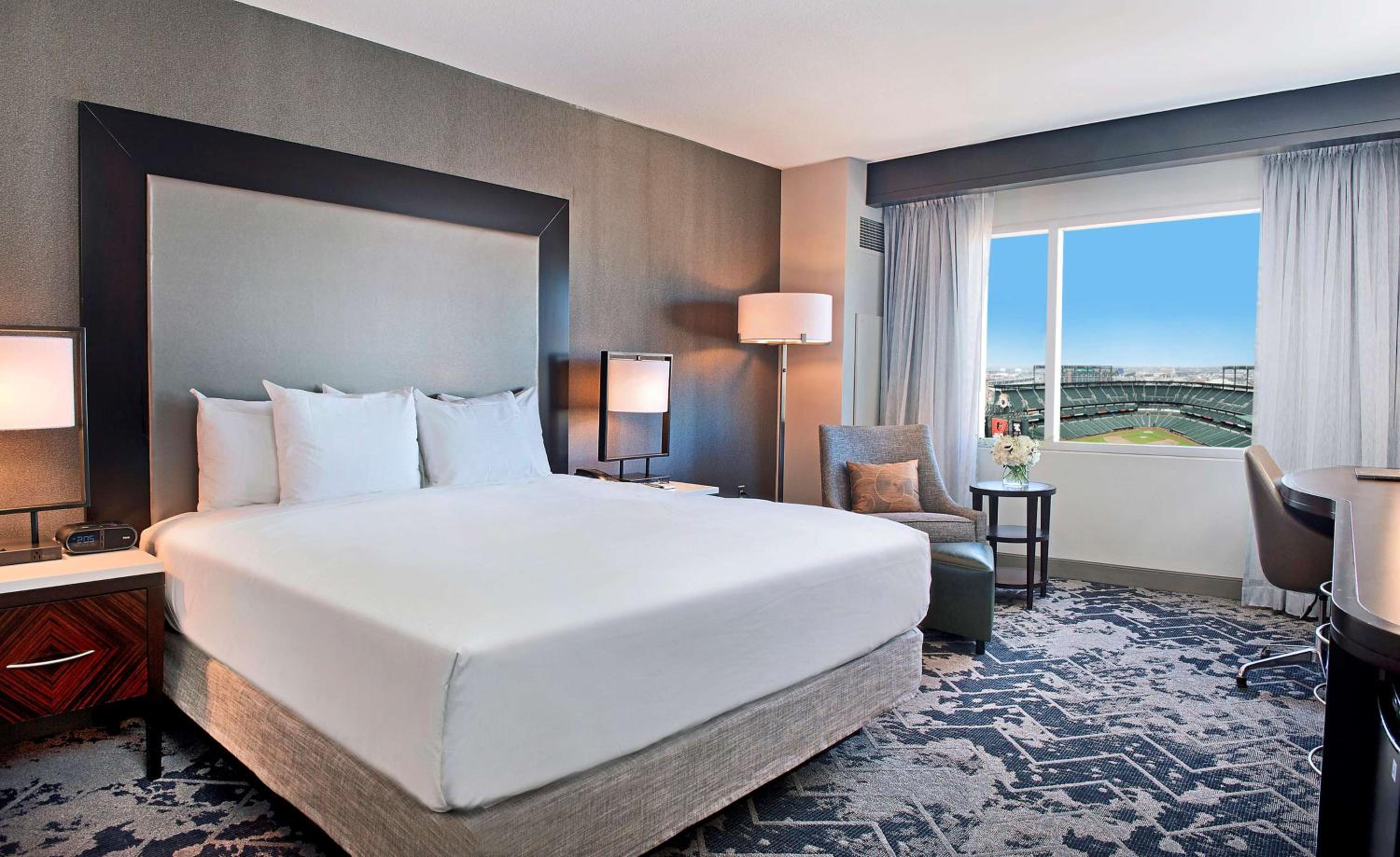 King Room with Ballpark View - Photo 1