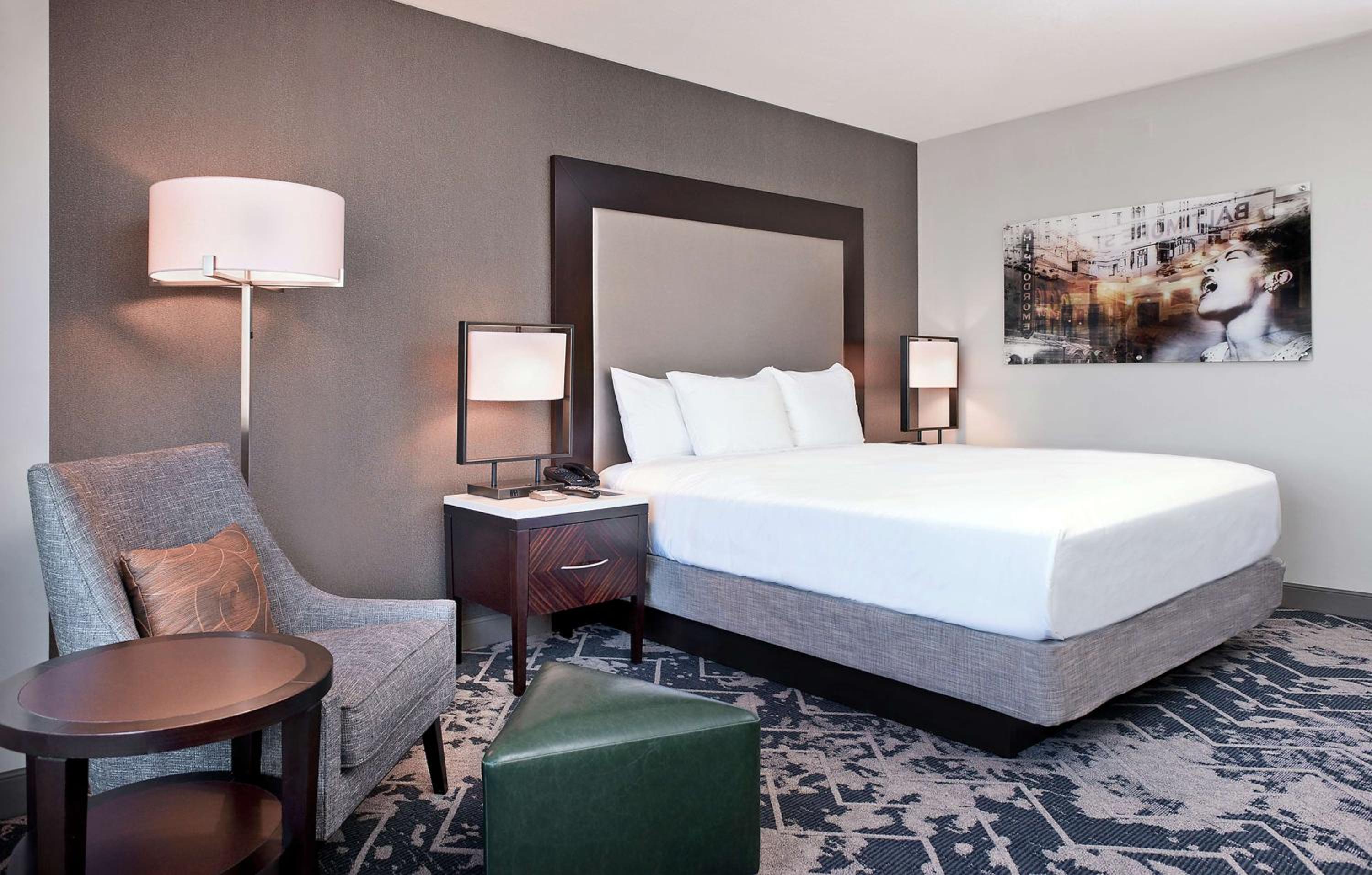 King Room with Stadium View - Photo 1
