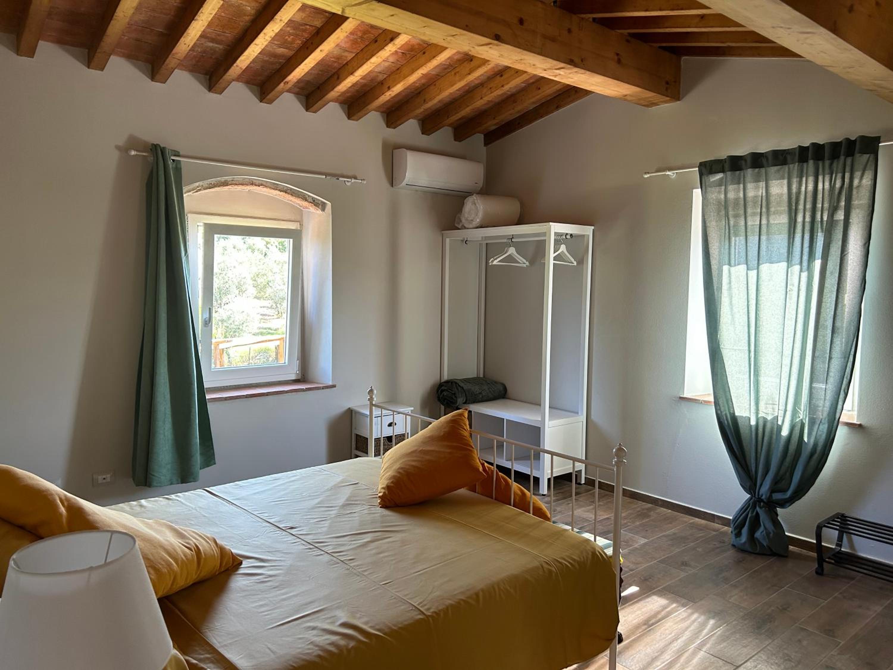 Large Double Room photo 1