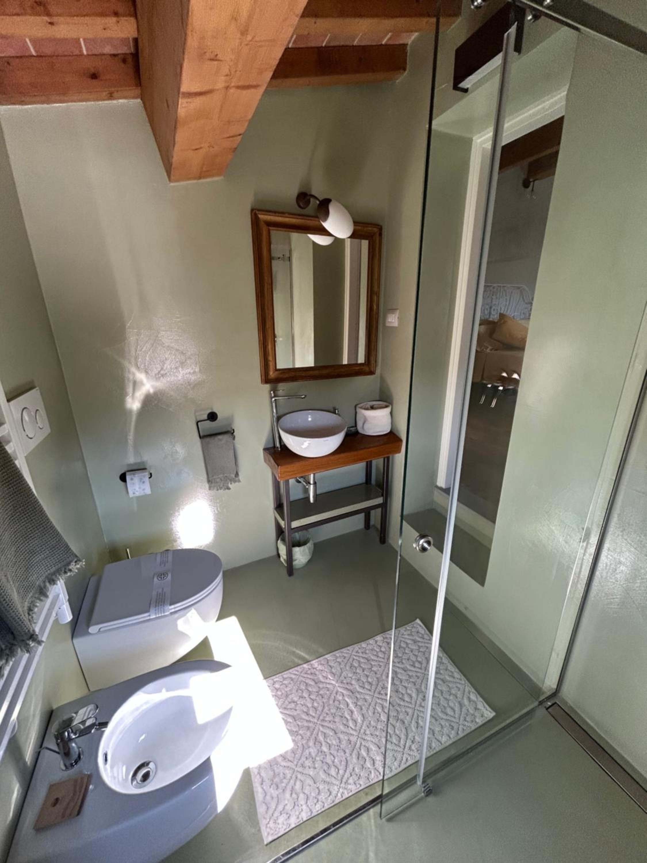 Large Double Room photo 3