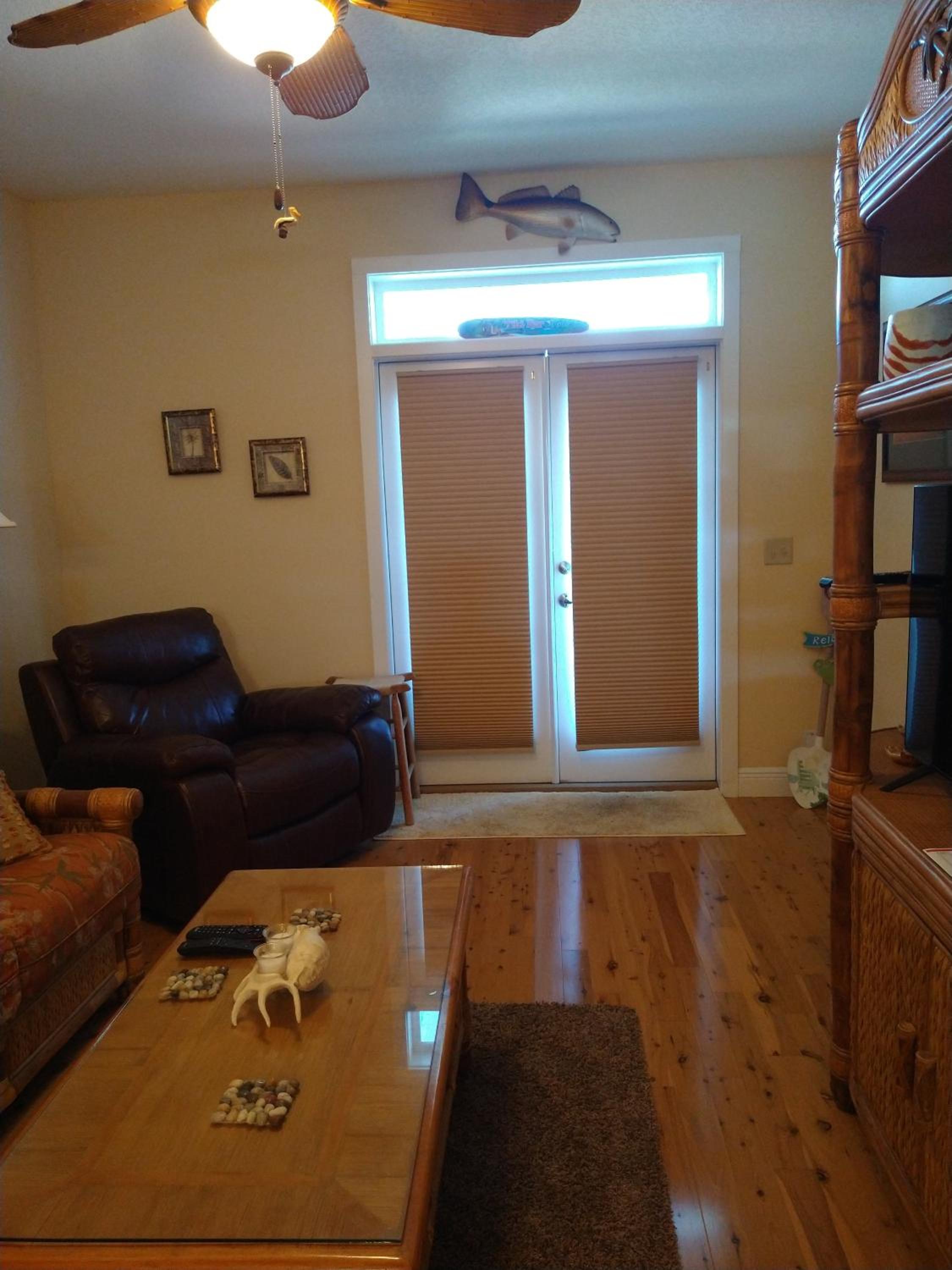 One-Bedroom House photo 1