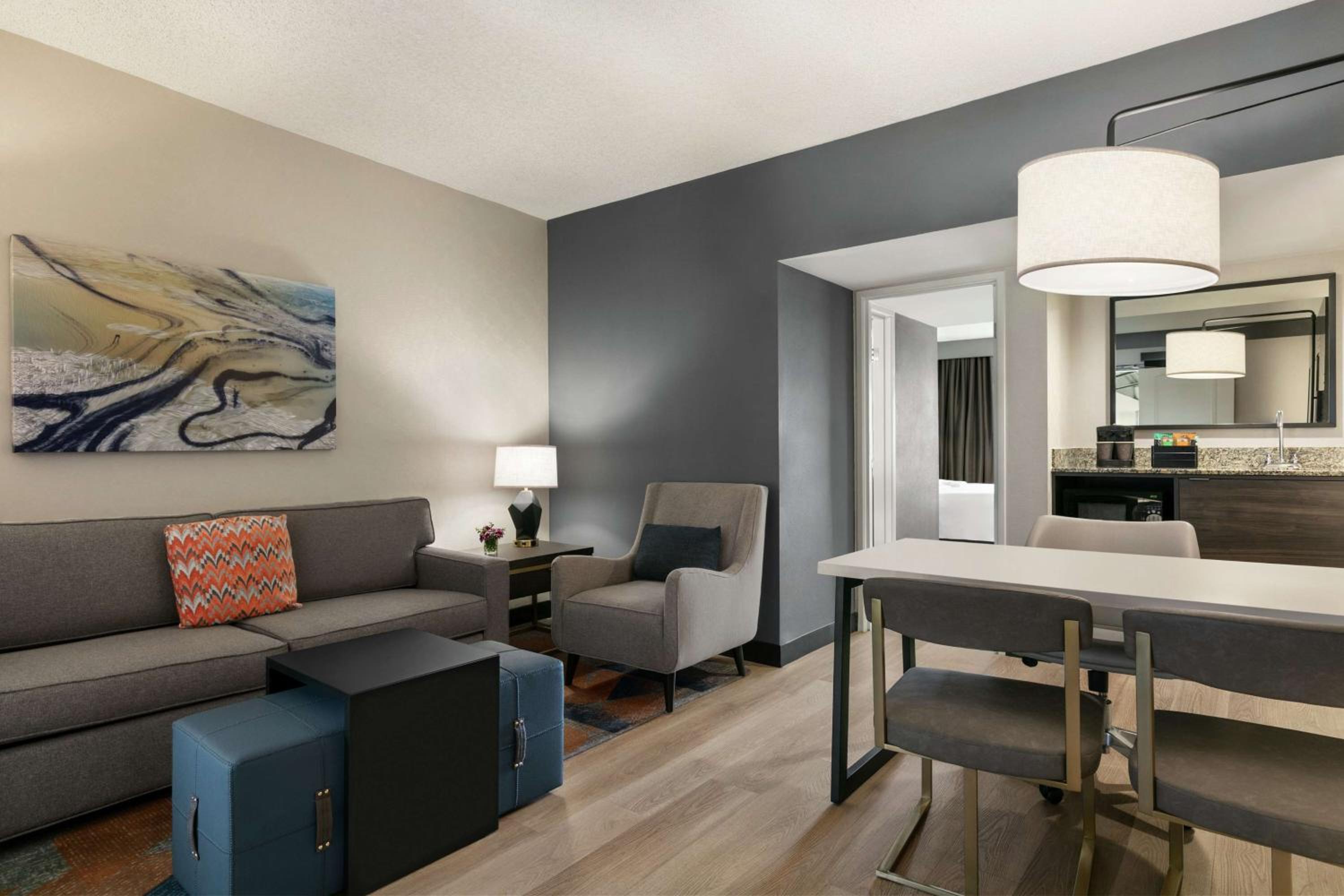 King Suite - Photo 2