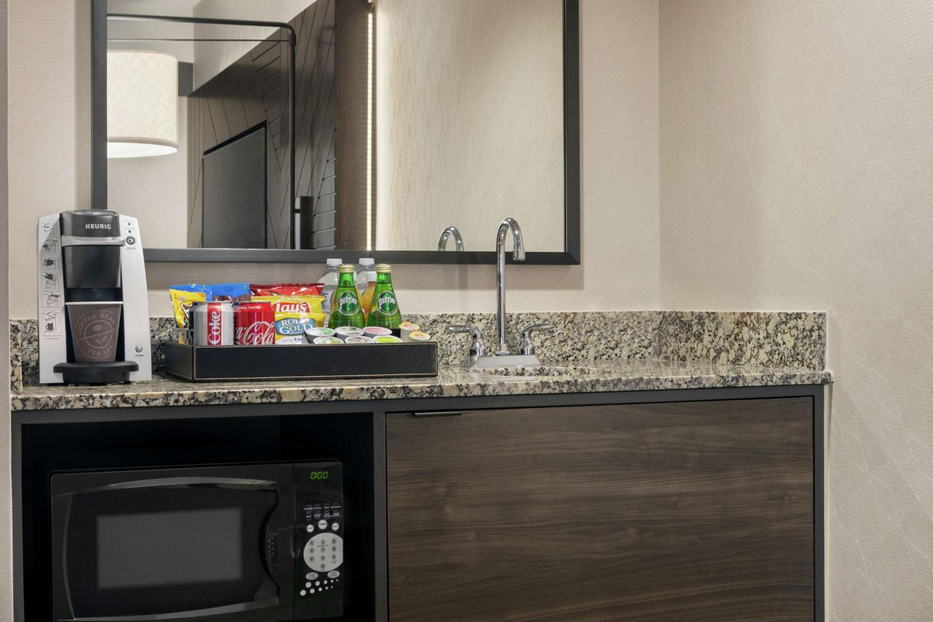 Premium King Suite - Photo 6