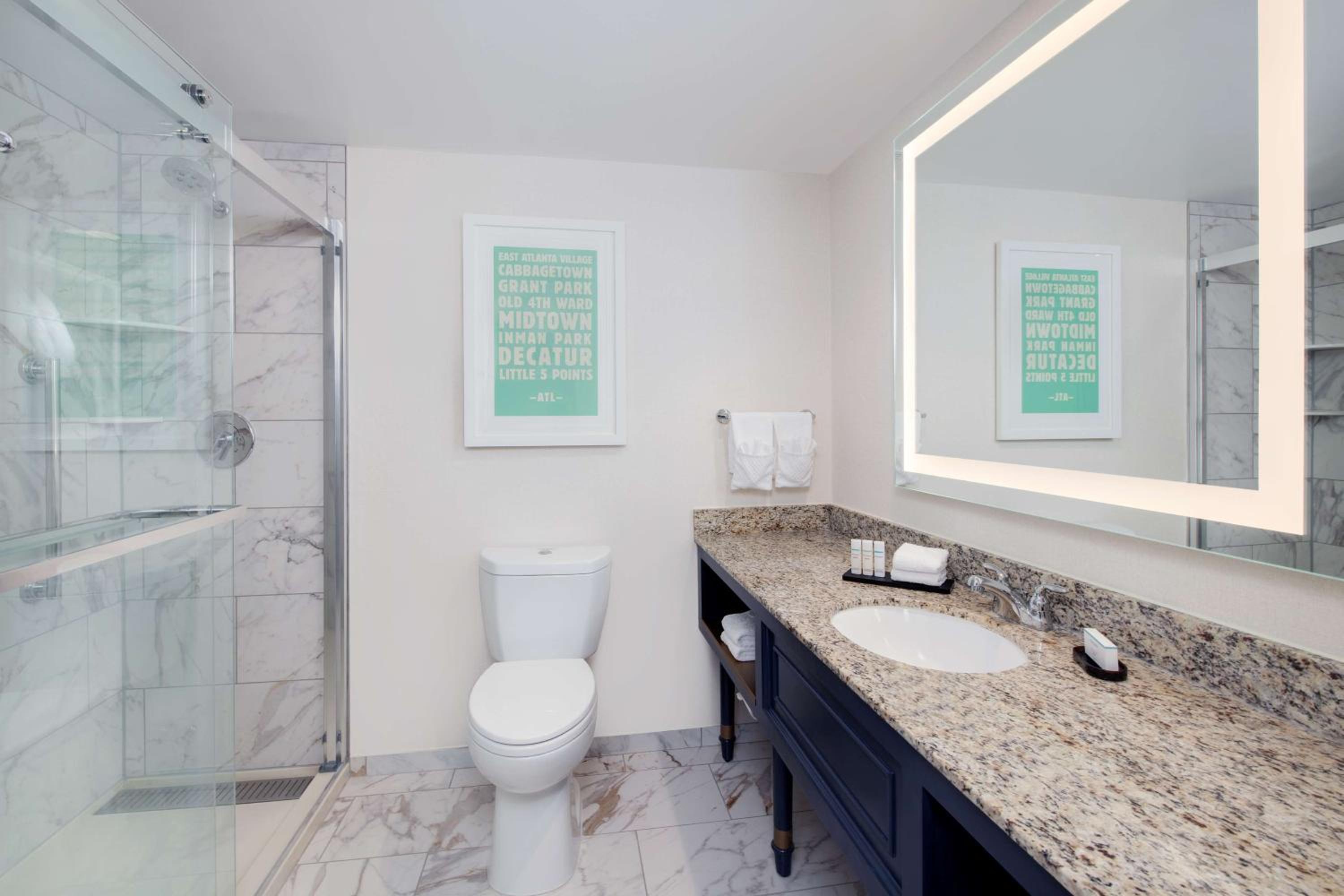 Two-Room King Suite - Photo 5