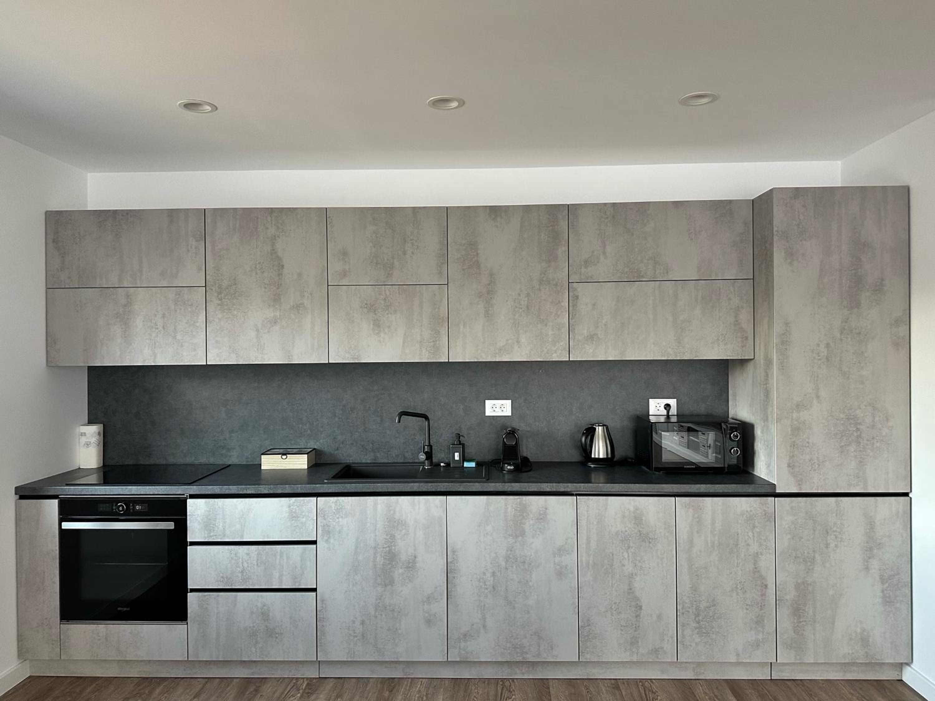 One-Bedroom Apartment with Terrace photo 2