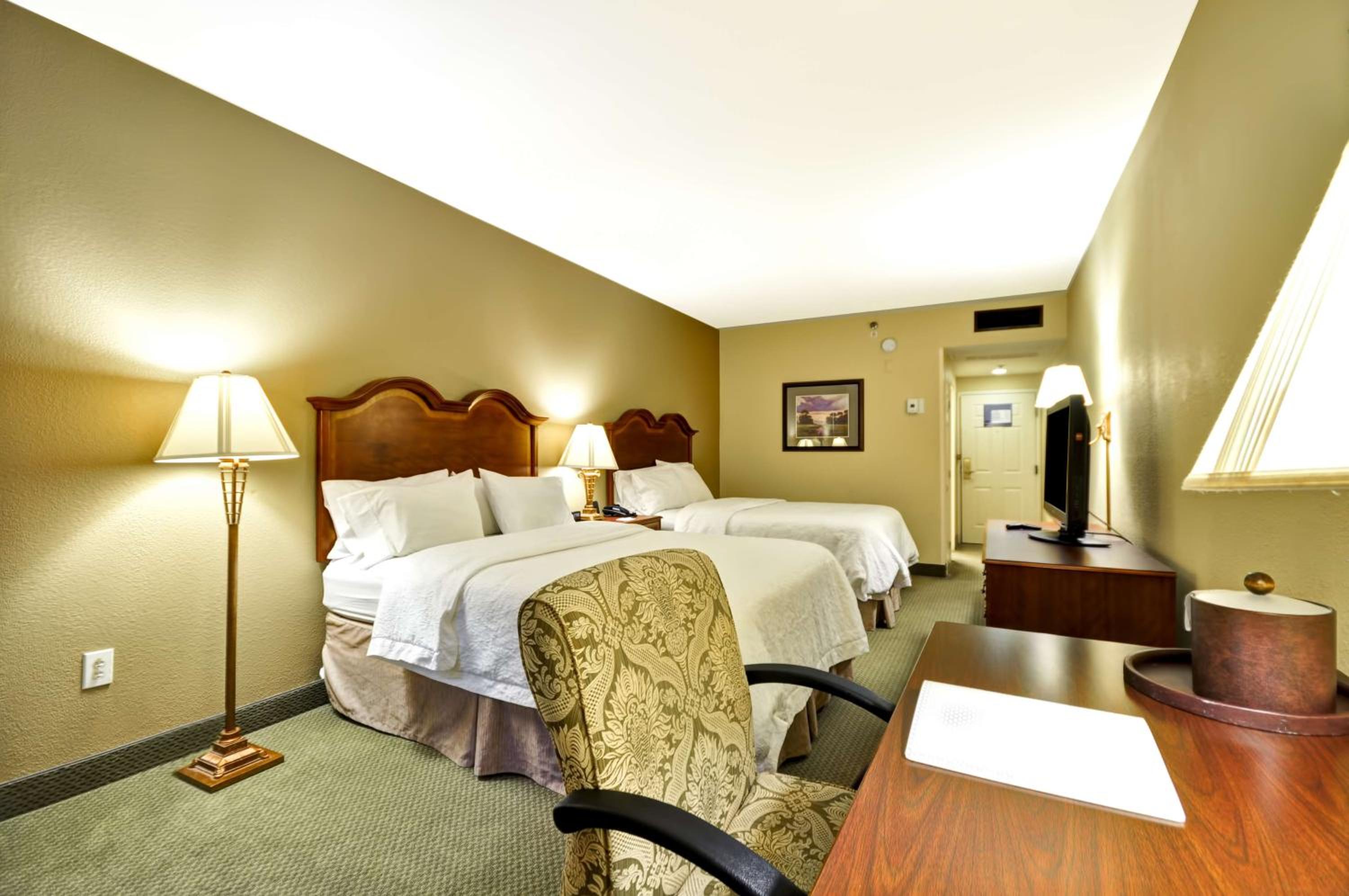 Room with Two Queen Beds - Non-Smoking