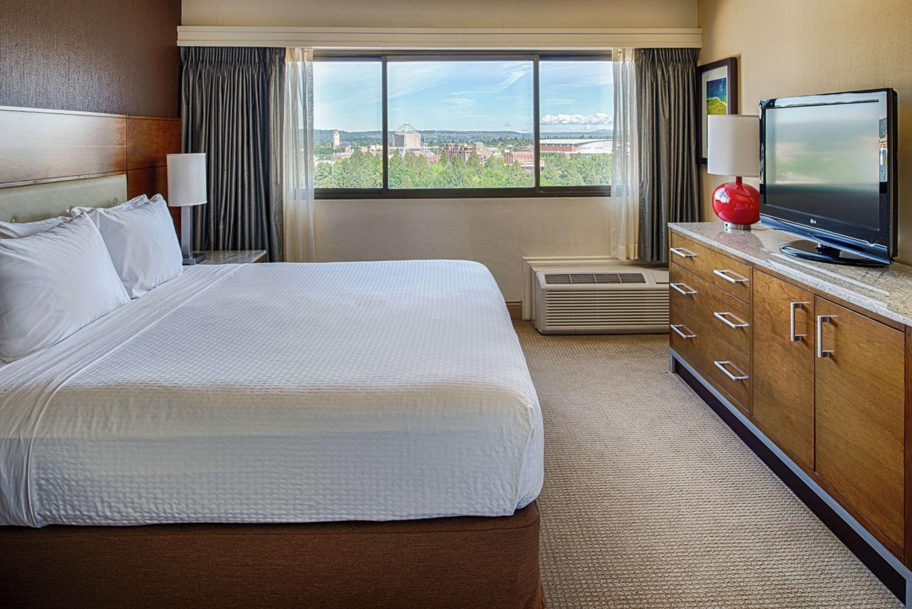 Queen Room with Two Queen Beds with Roll in Shower