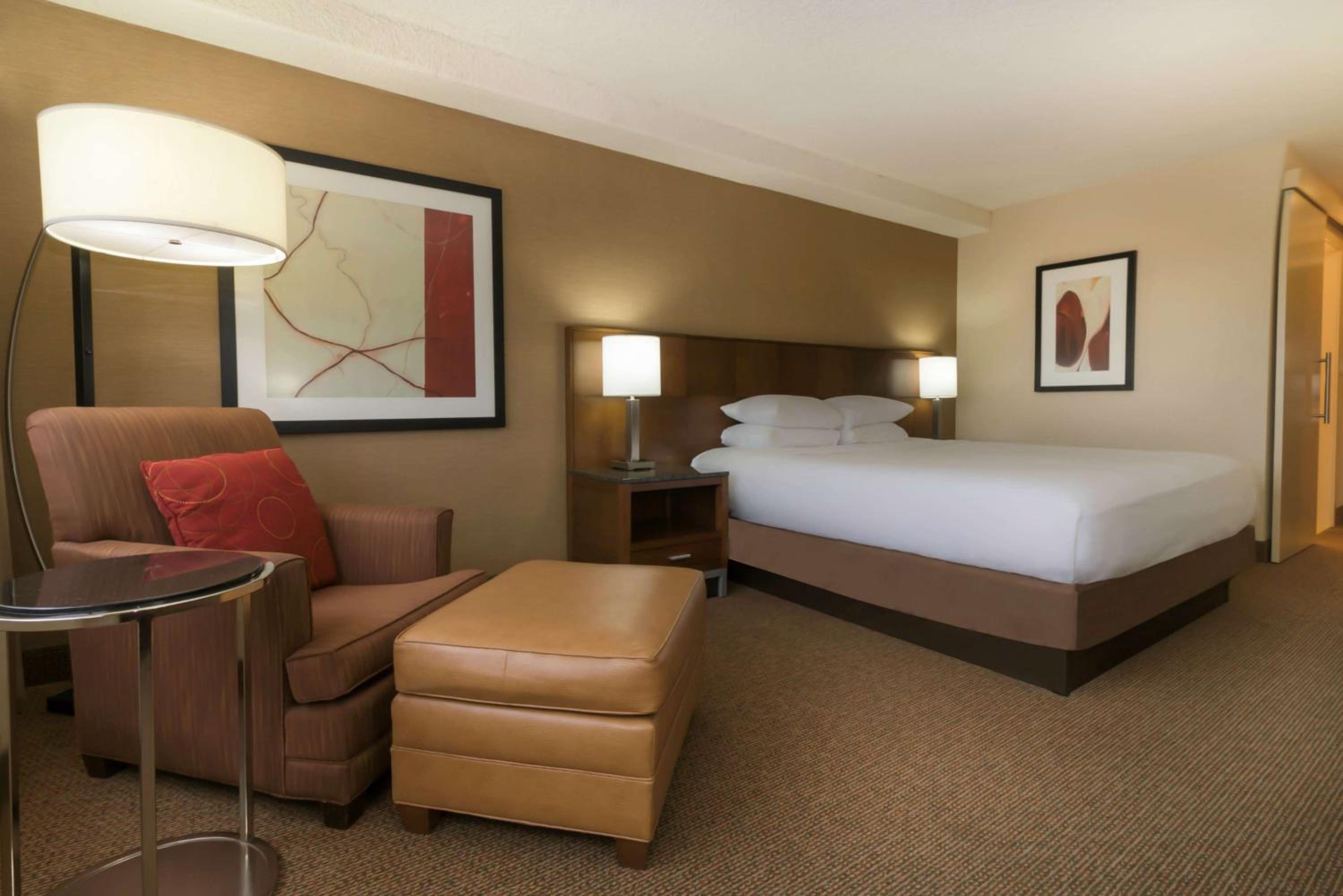 King Room - Hearing Access - Photo 1
