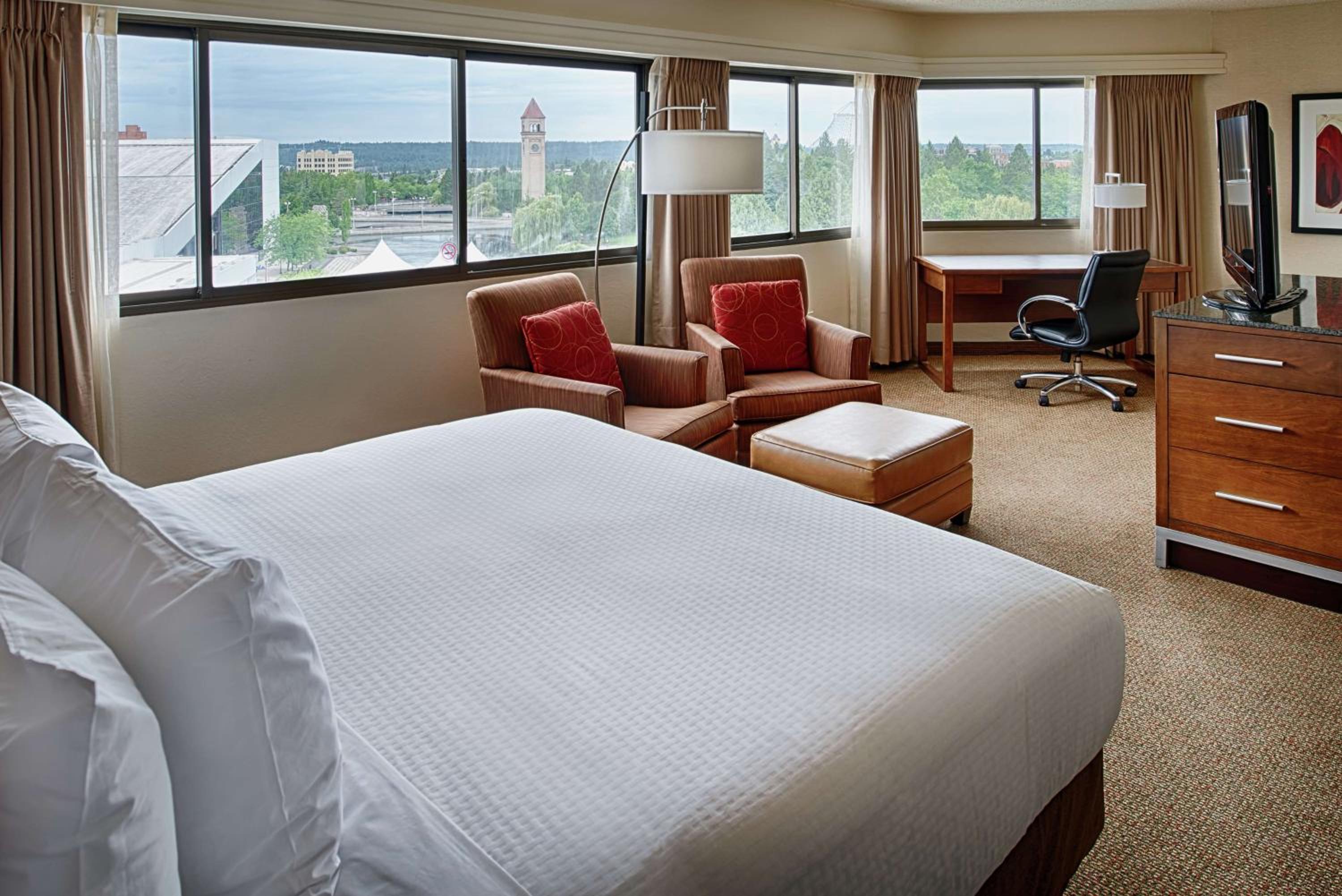 Corner King Room - Photo 6