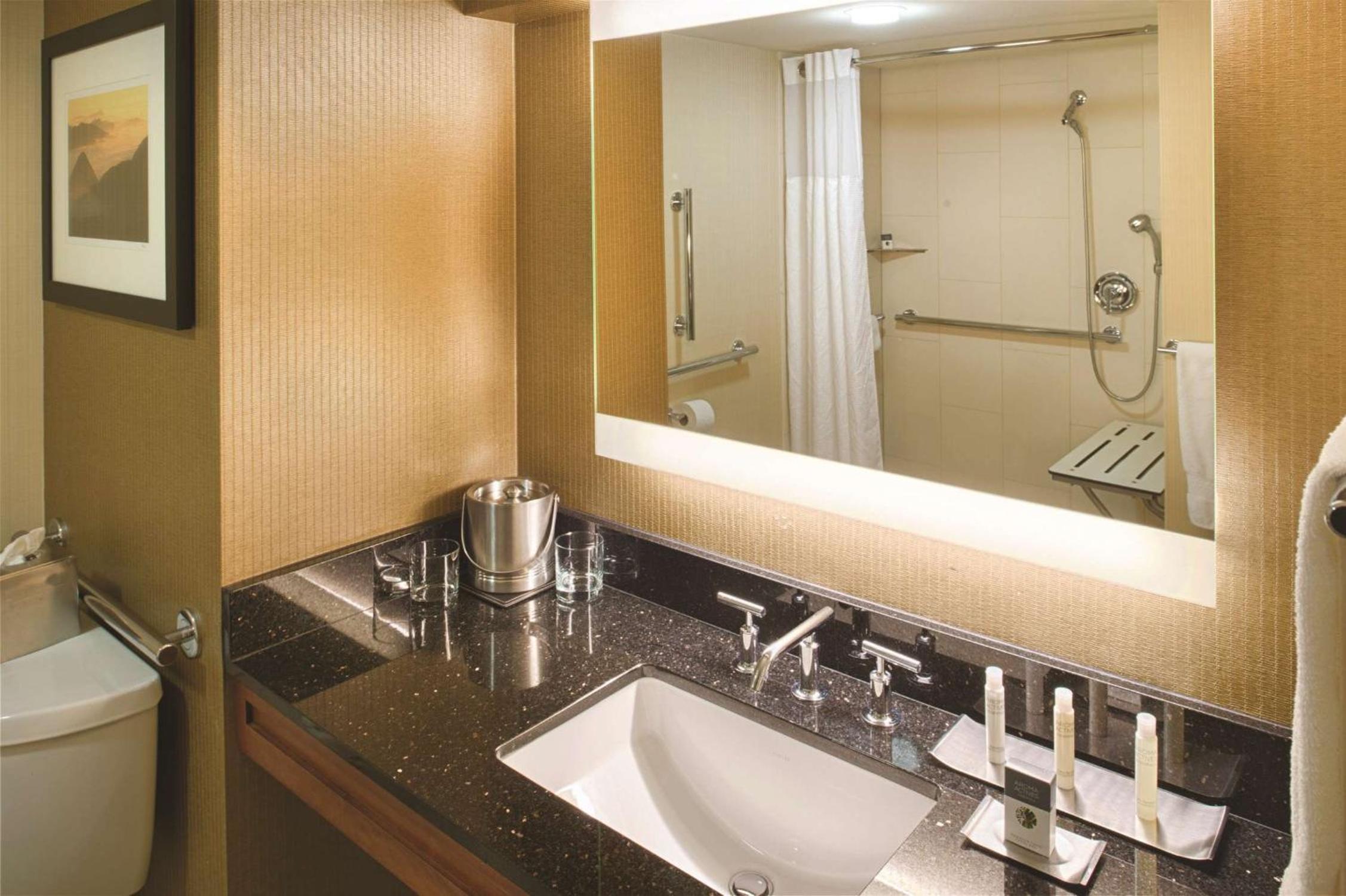 Queen Room with Two Queen Beds and Roll-In Shower - Mobility and Hearing Access/Non-Smoking - Photo 3