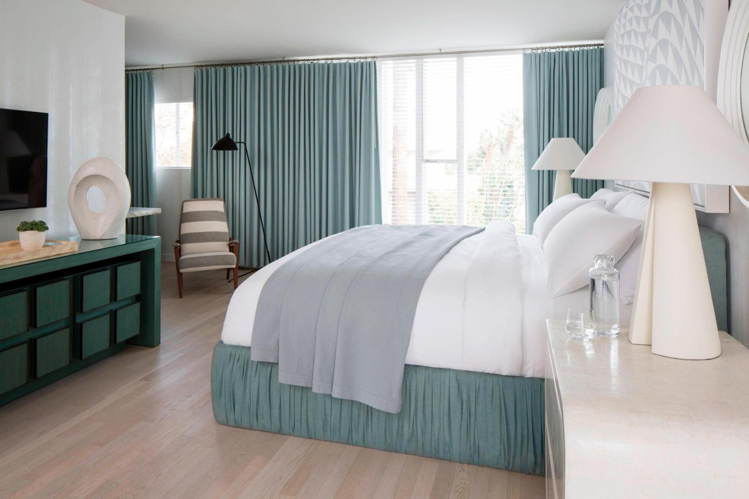 Junior King Suite