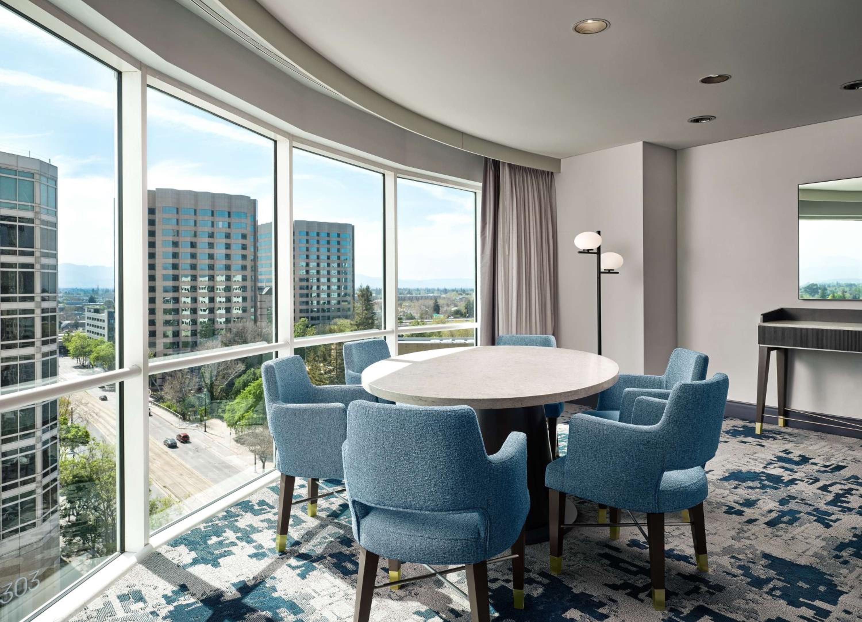 Signature King Suite - Photo 3