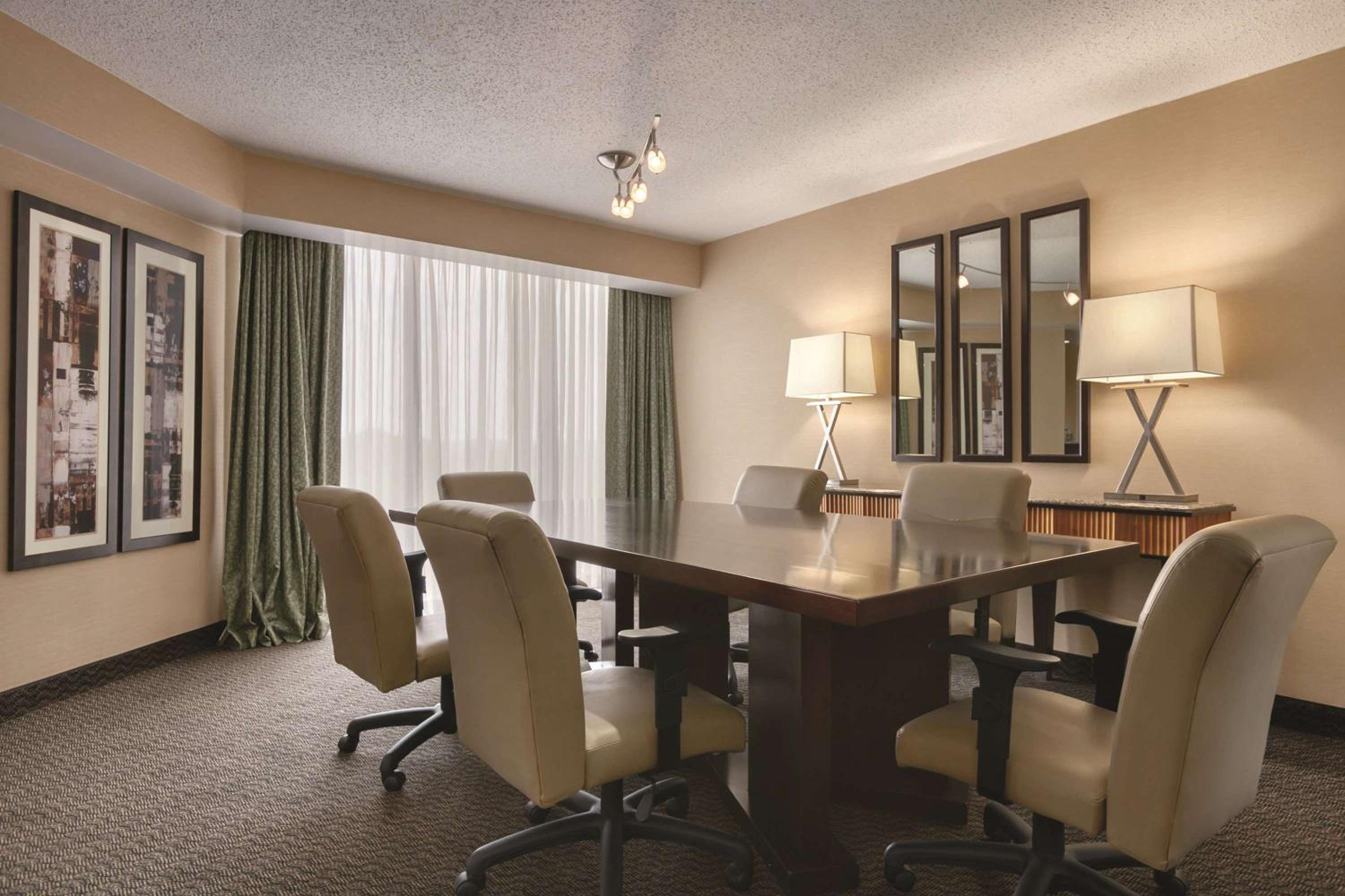 Two-Bedroom Suite - Non-Smoking - Photo 2