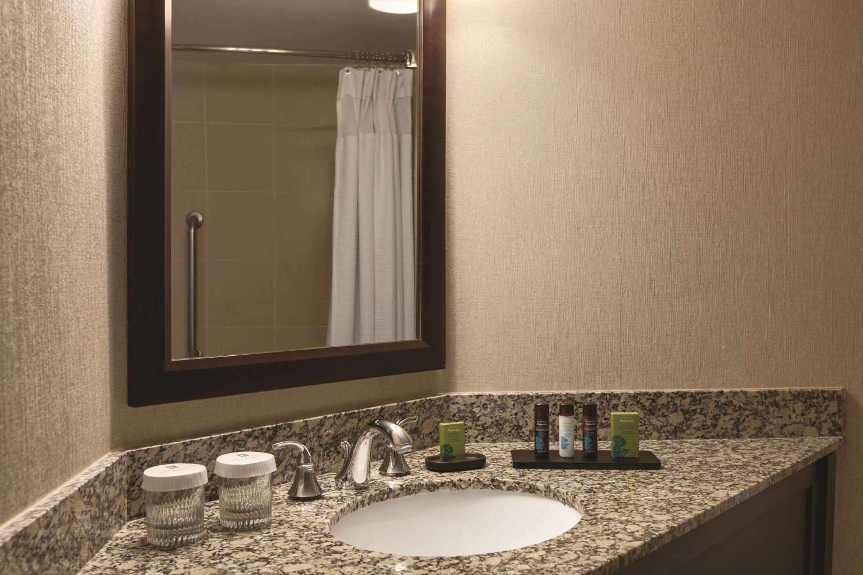 Two-Room King Suite - Non-Smoking - Photo 2