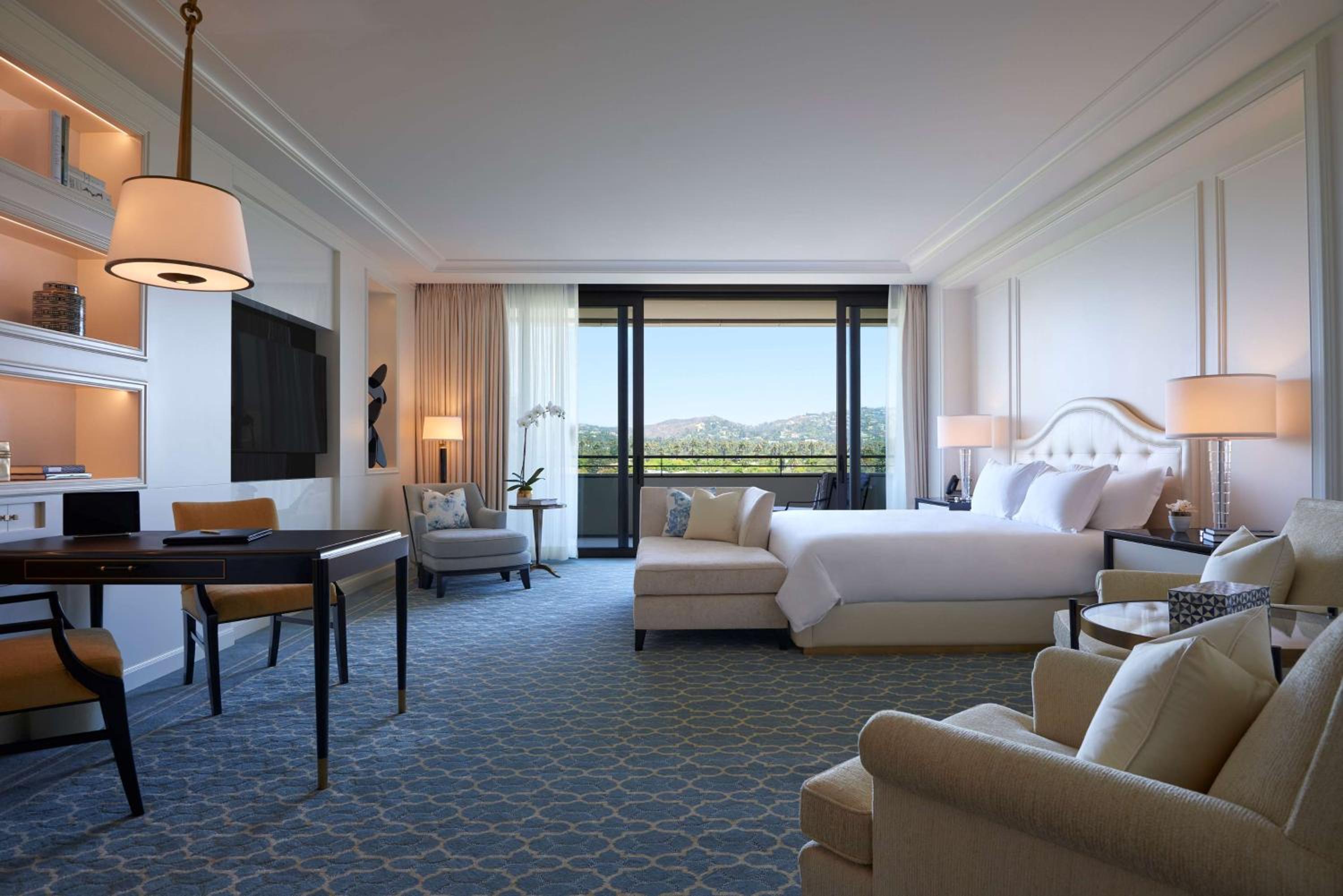 Beverly Hills Junior Suite with Terrace and View