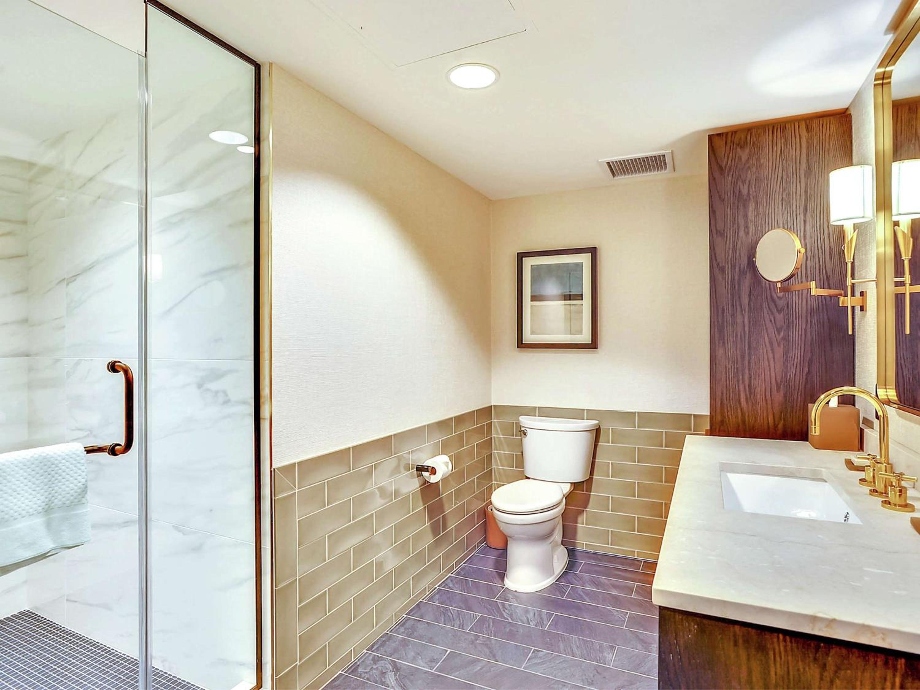 King Suite photo 3