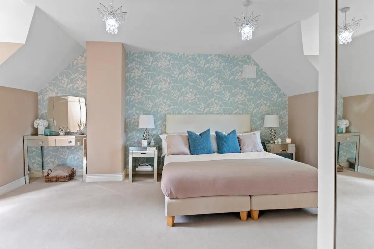 Villa photo 1