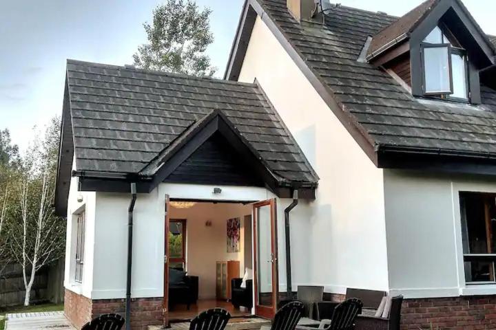 Villa photo 2