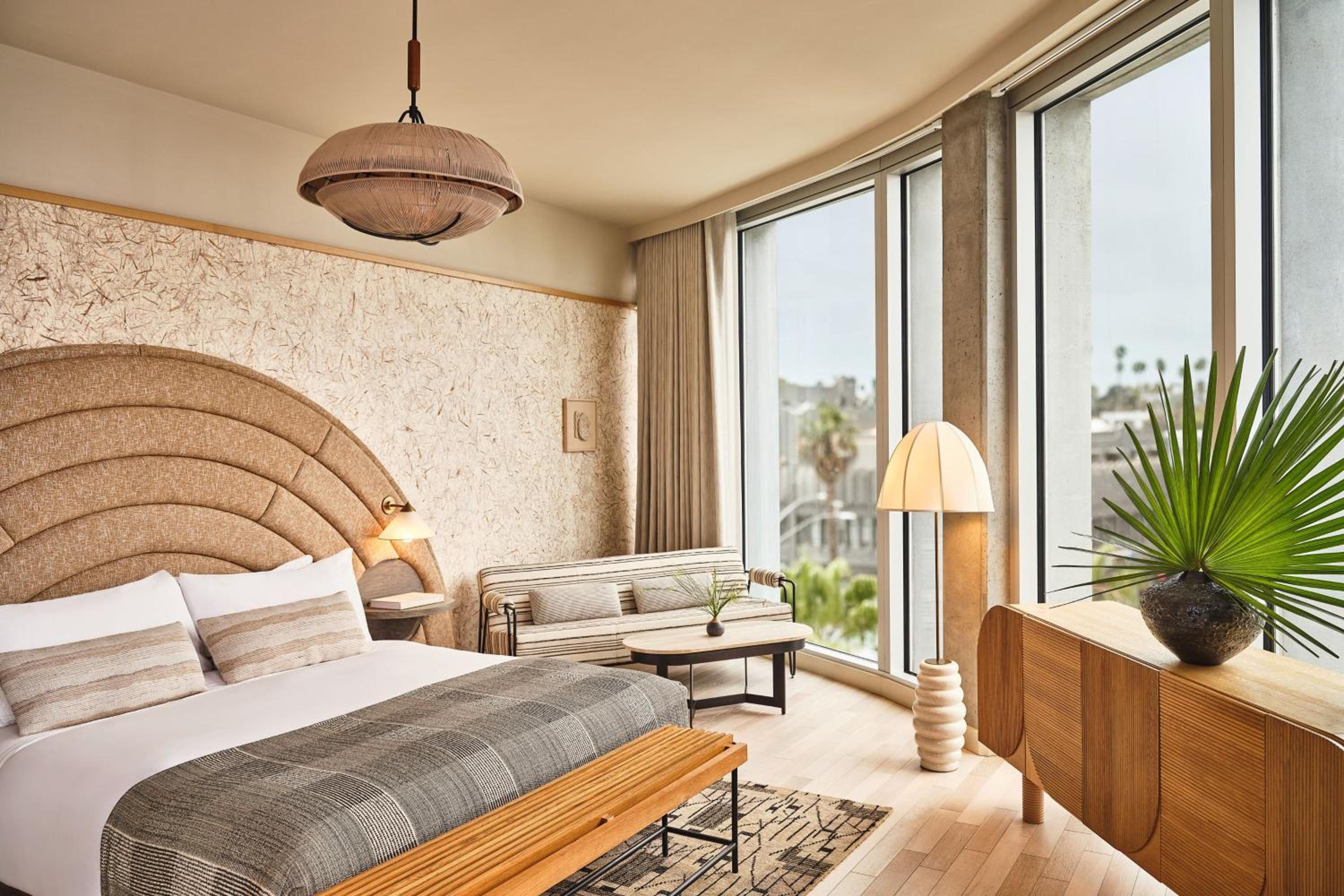 Deluxe Suite, Suite, 1 King