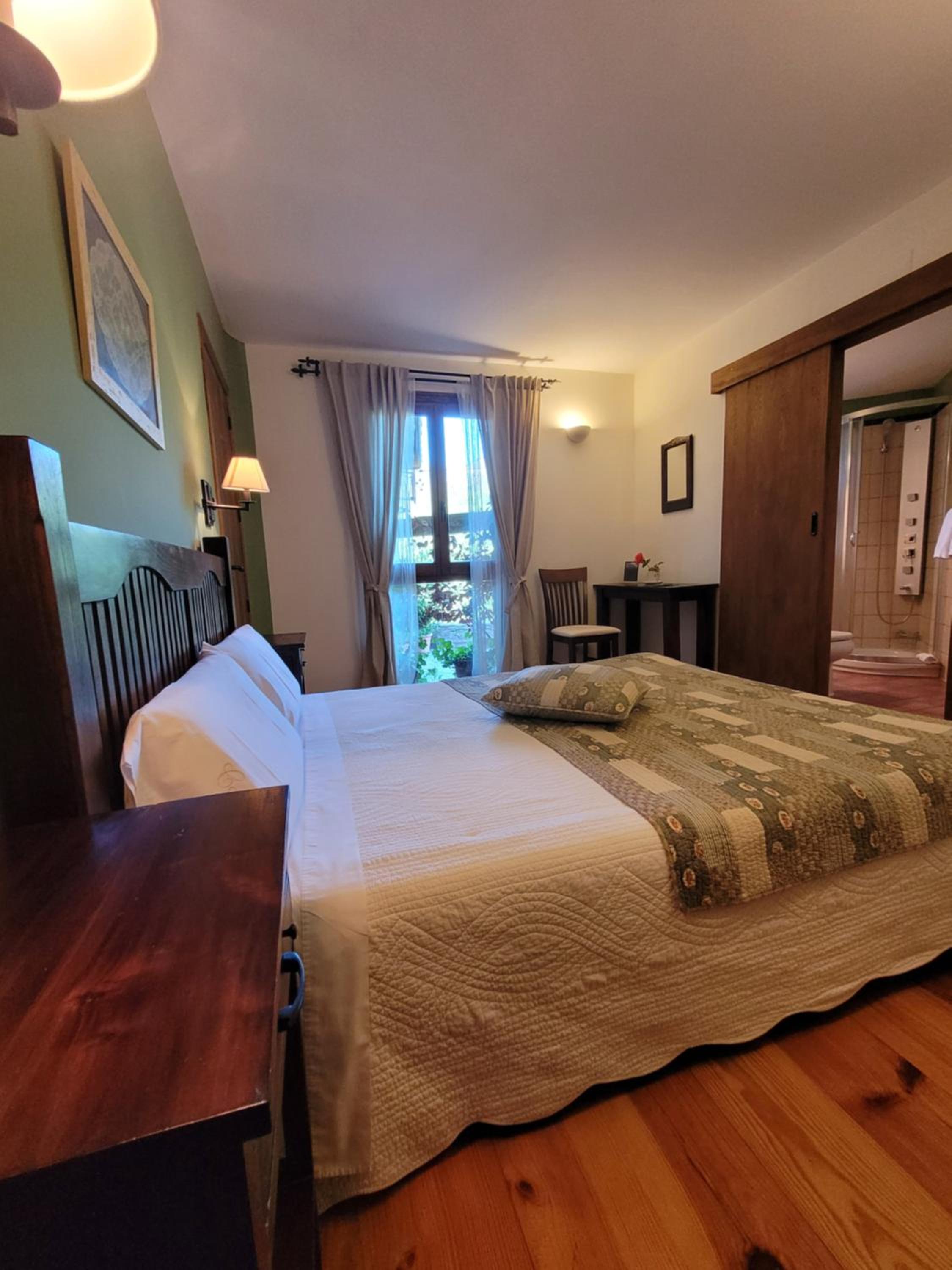 Habitación Doble con Baño Privado