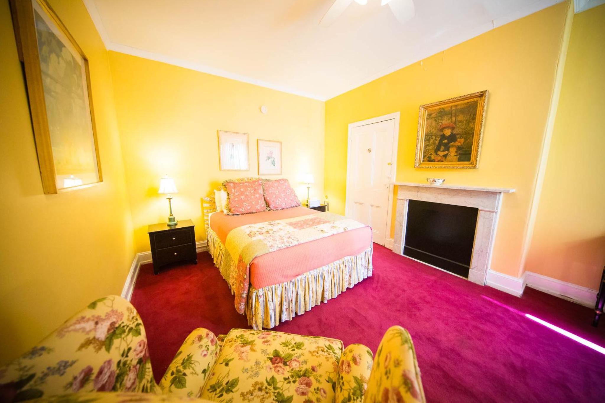Queen Room with Shared Bathroom #1