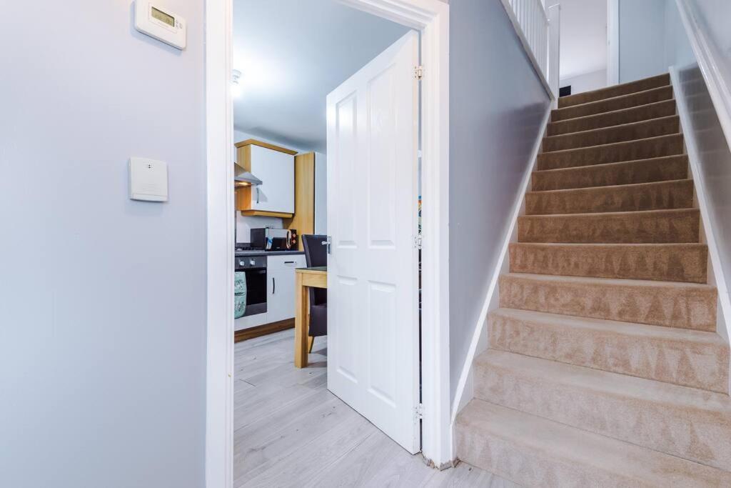 Three-Bedroom House photo 2