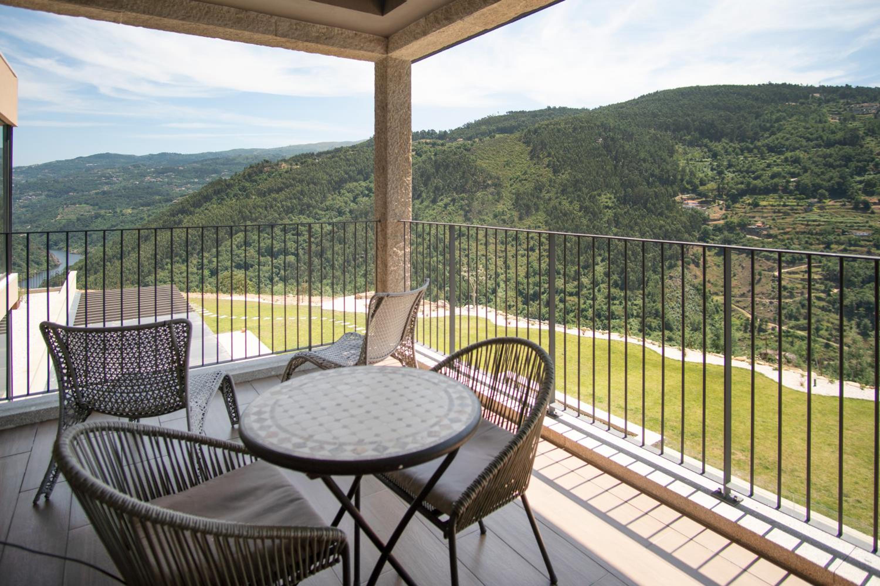Suite with River View photo 3