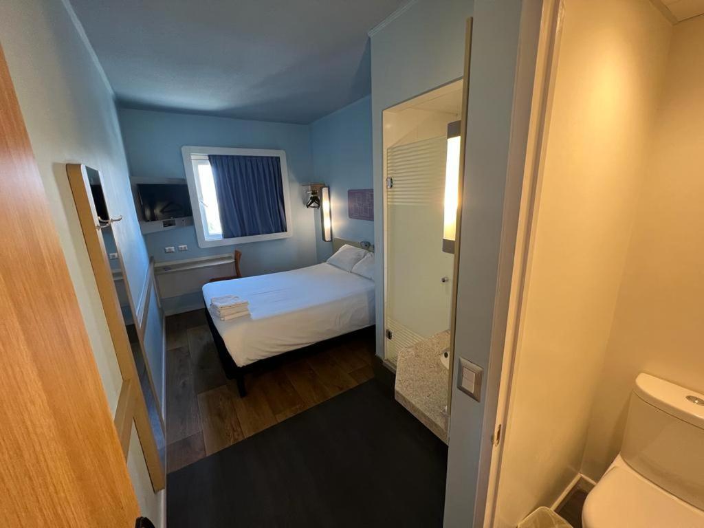 Standard Double Room photo 3
