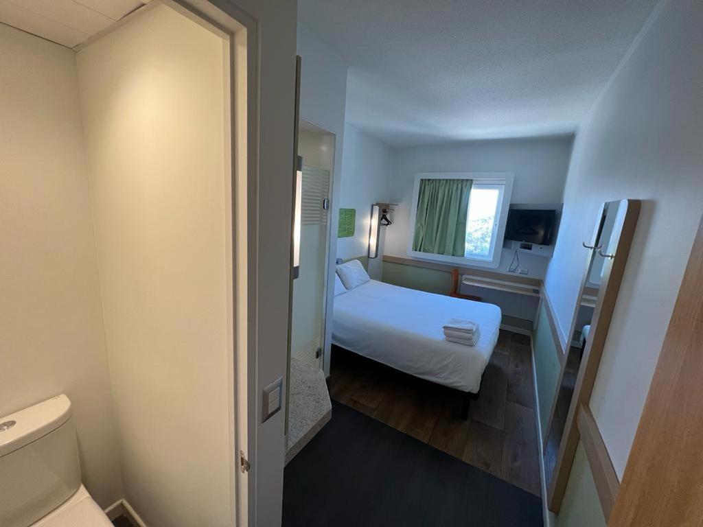 Standard Double Room photo 2