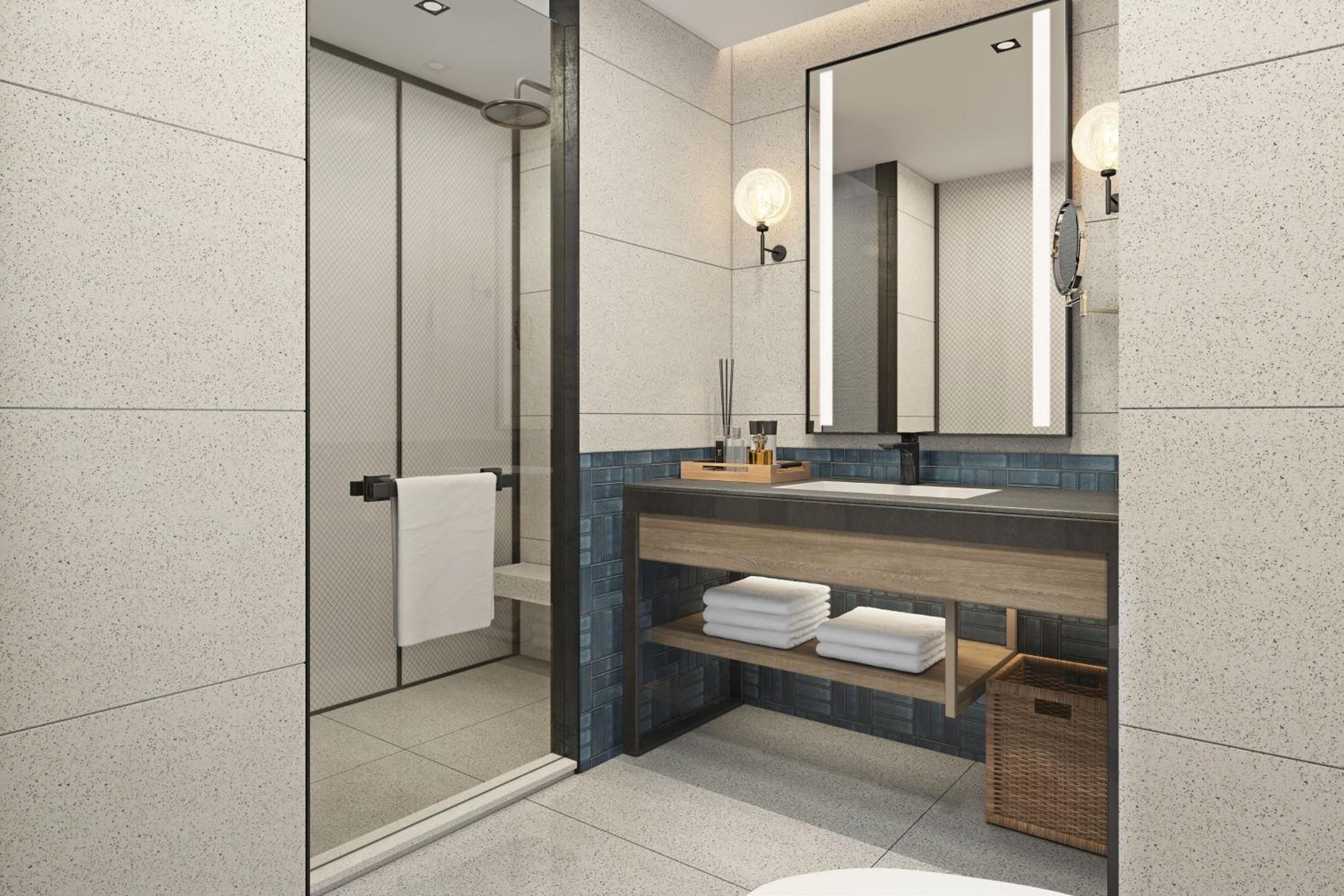 Deluxe King Room with City View - Photo 5