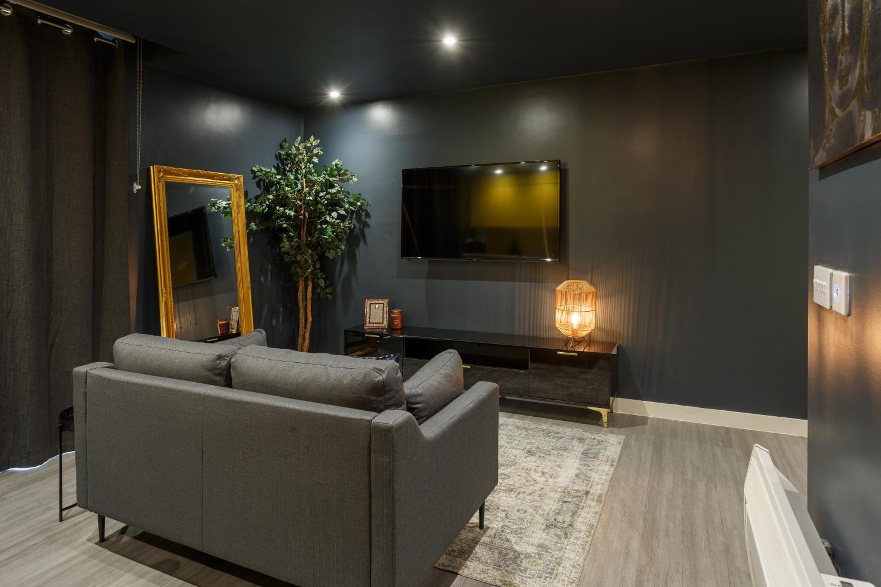 Deluxe Studio photo 2