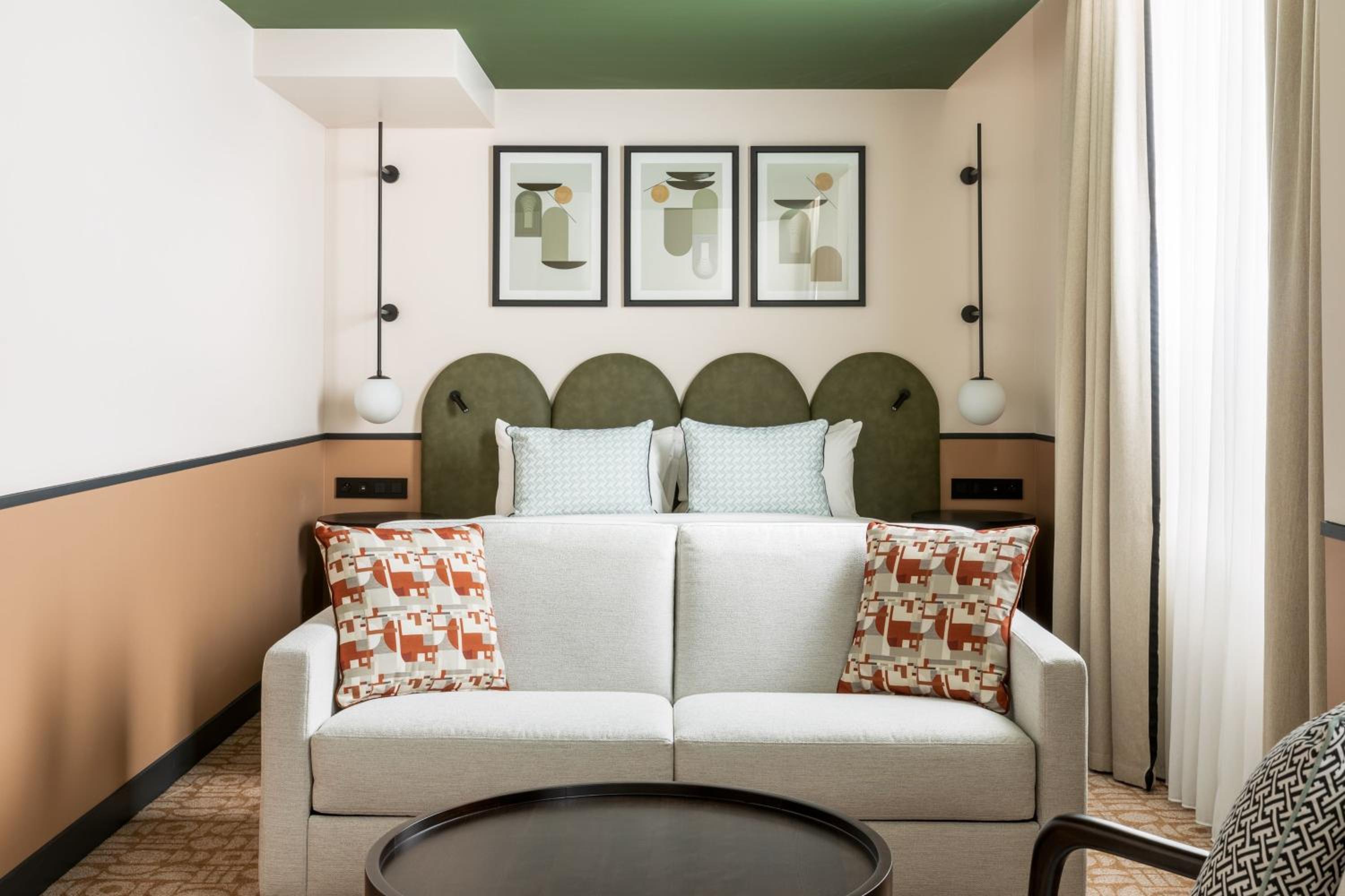 Junior King Suite - Photo 8