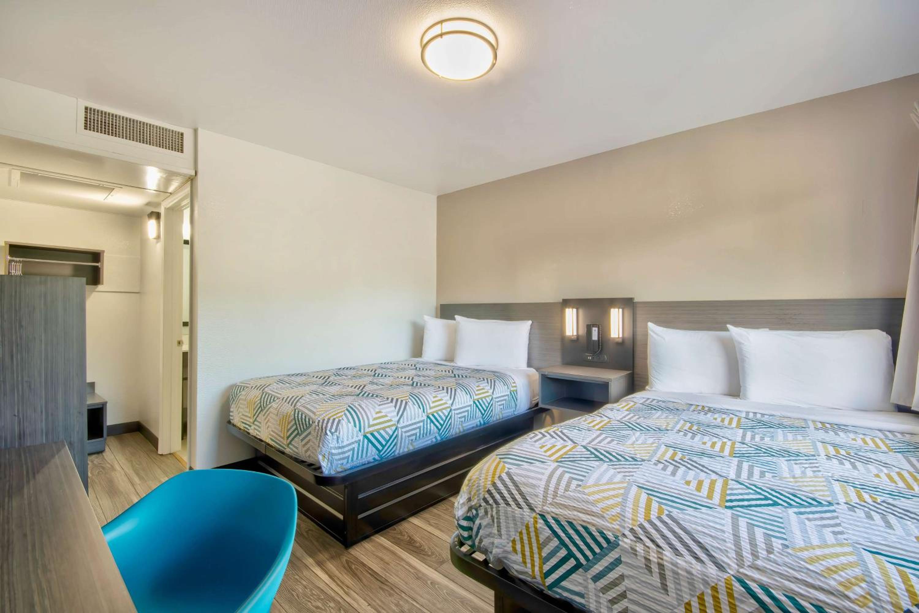 Quadruple Room - Disability Access - Smoking