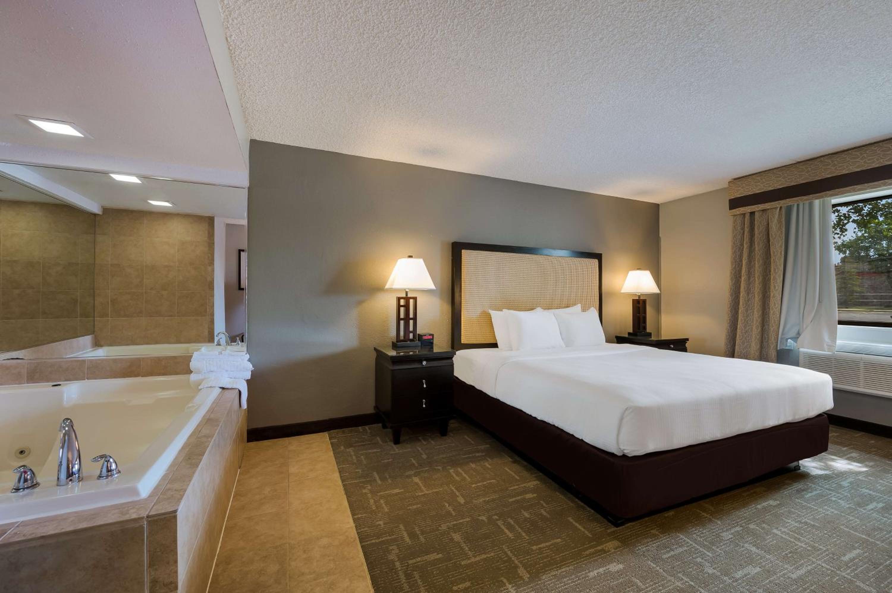 King Suite with Spa Bath - First Floor - Photo 1