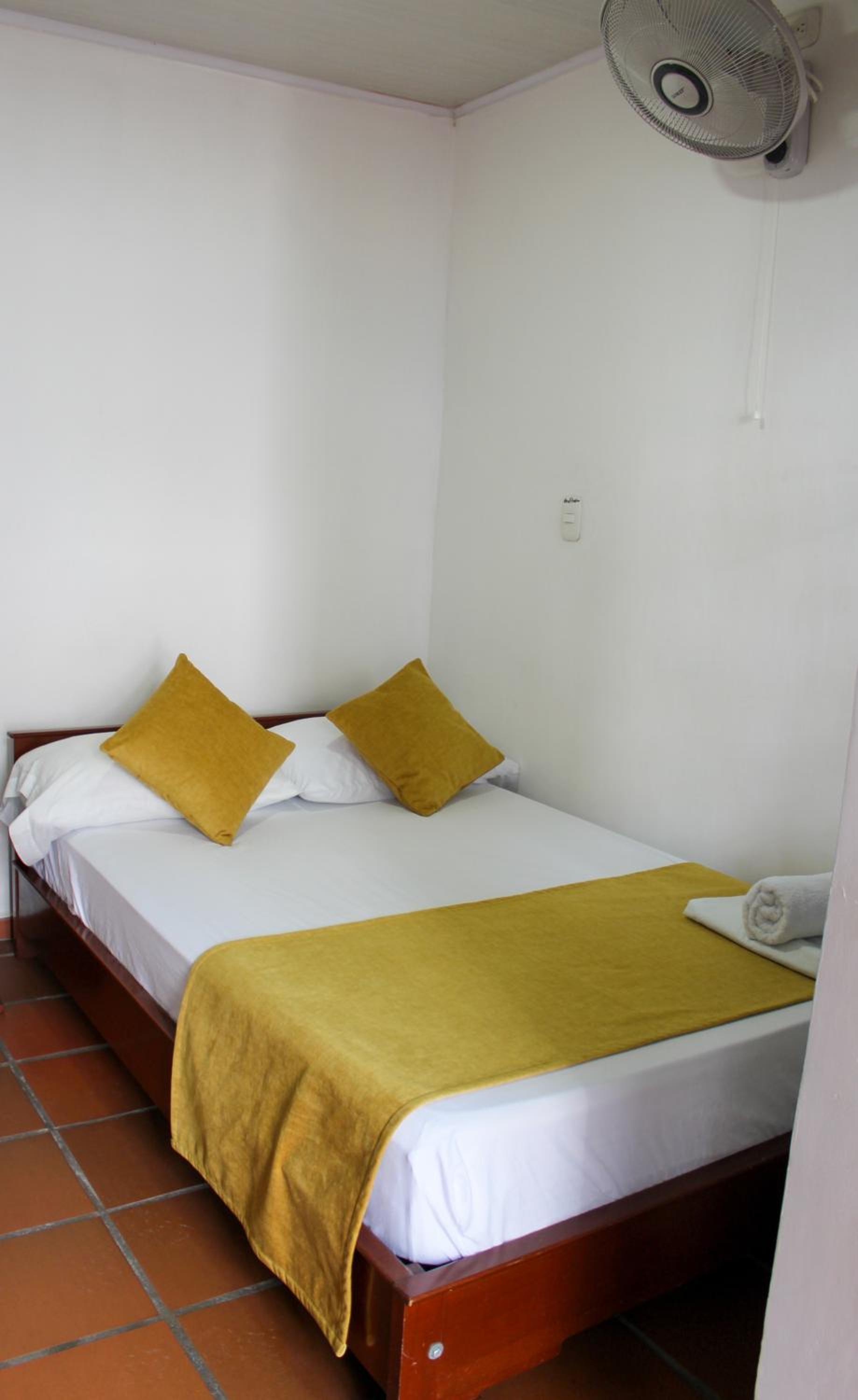 Single Room With Private Bathroom photo 1