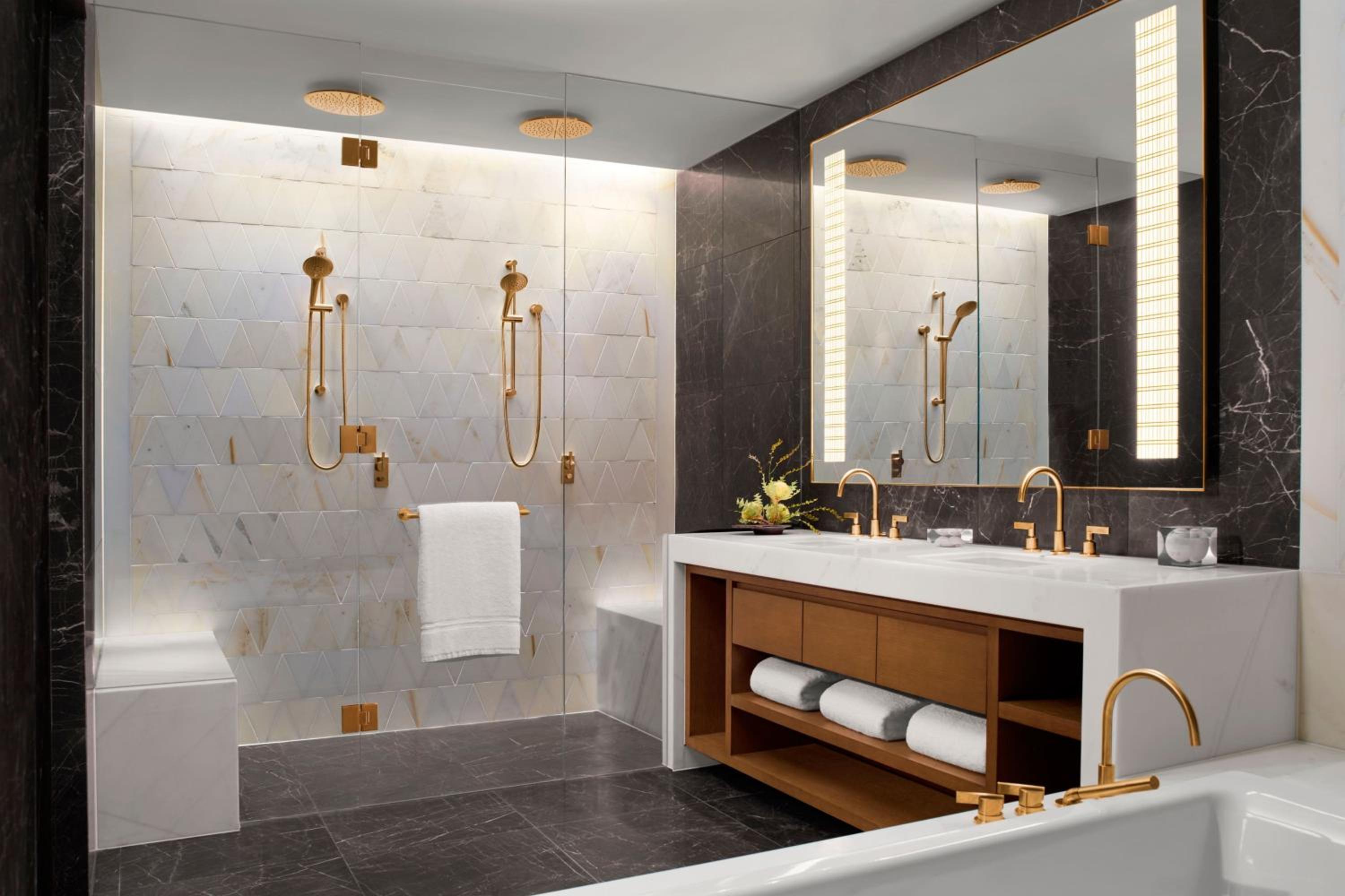 Yarra Suite,  Bay & City View, 1 Bedroom, 1 King Bed, Half-Board, Club Access