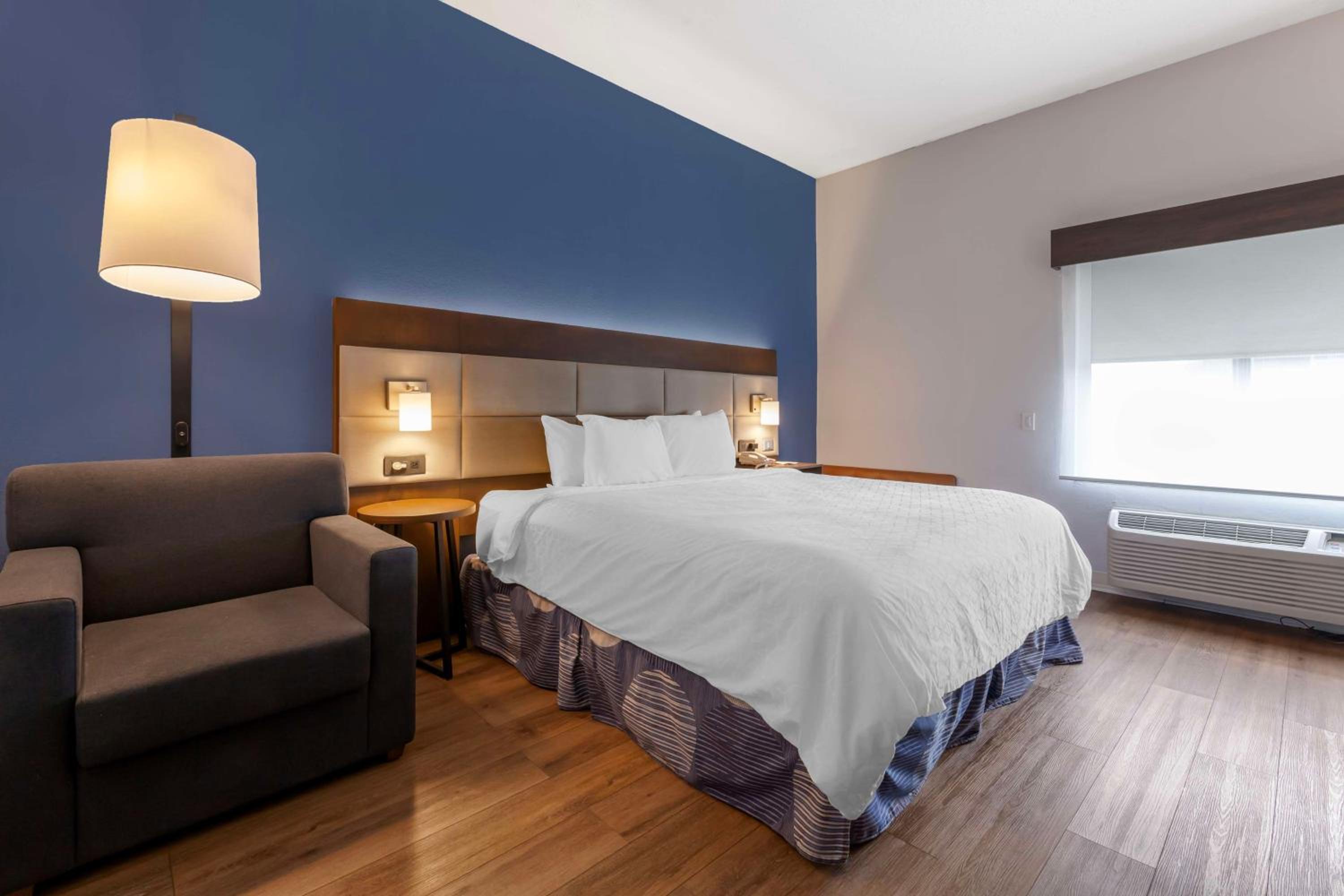 King Room - Disability Access - Photo 4