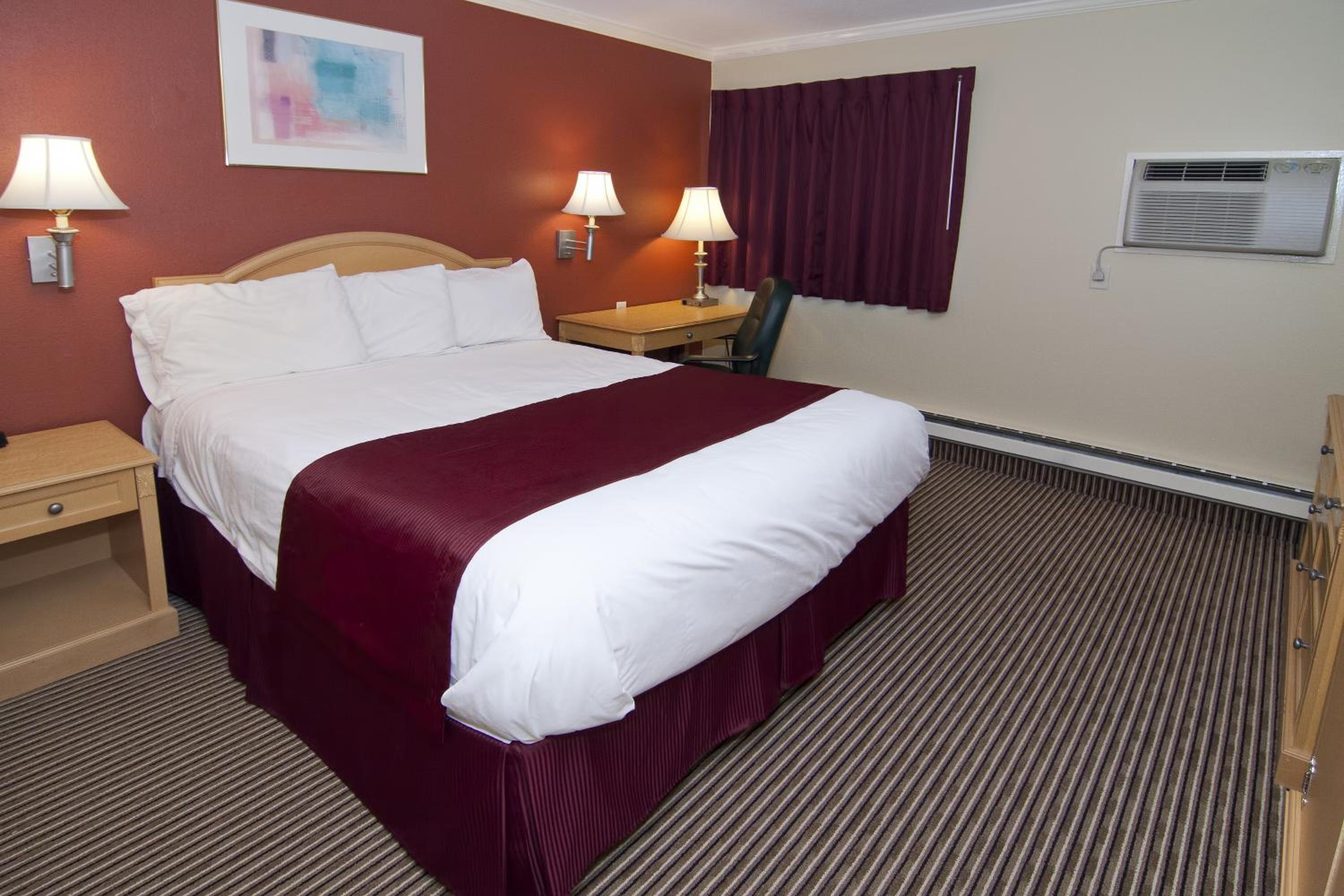 Queen Room - Non-Smoking photo 1